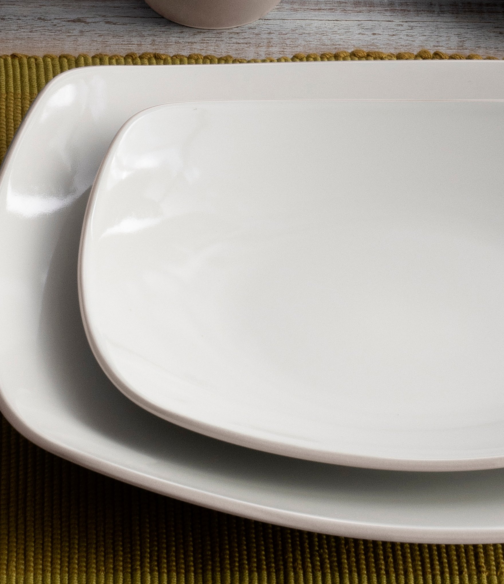 Noritake Colorwave Collection Square Place Setting