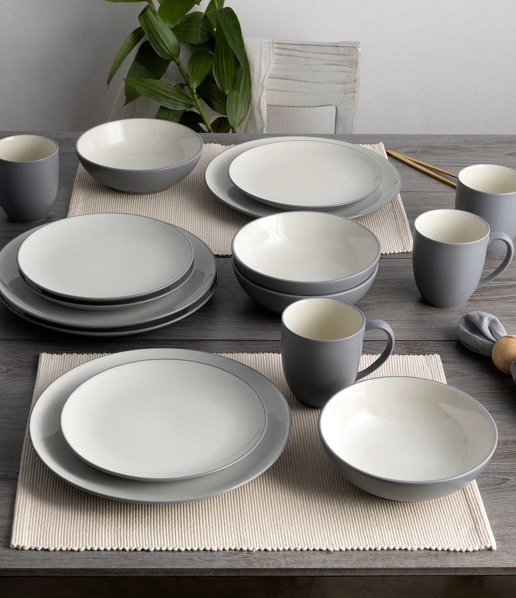 Noritake colorwave plates 2025