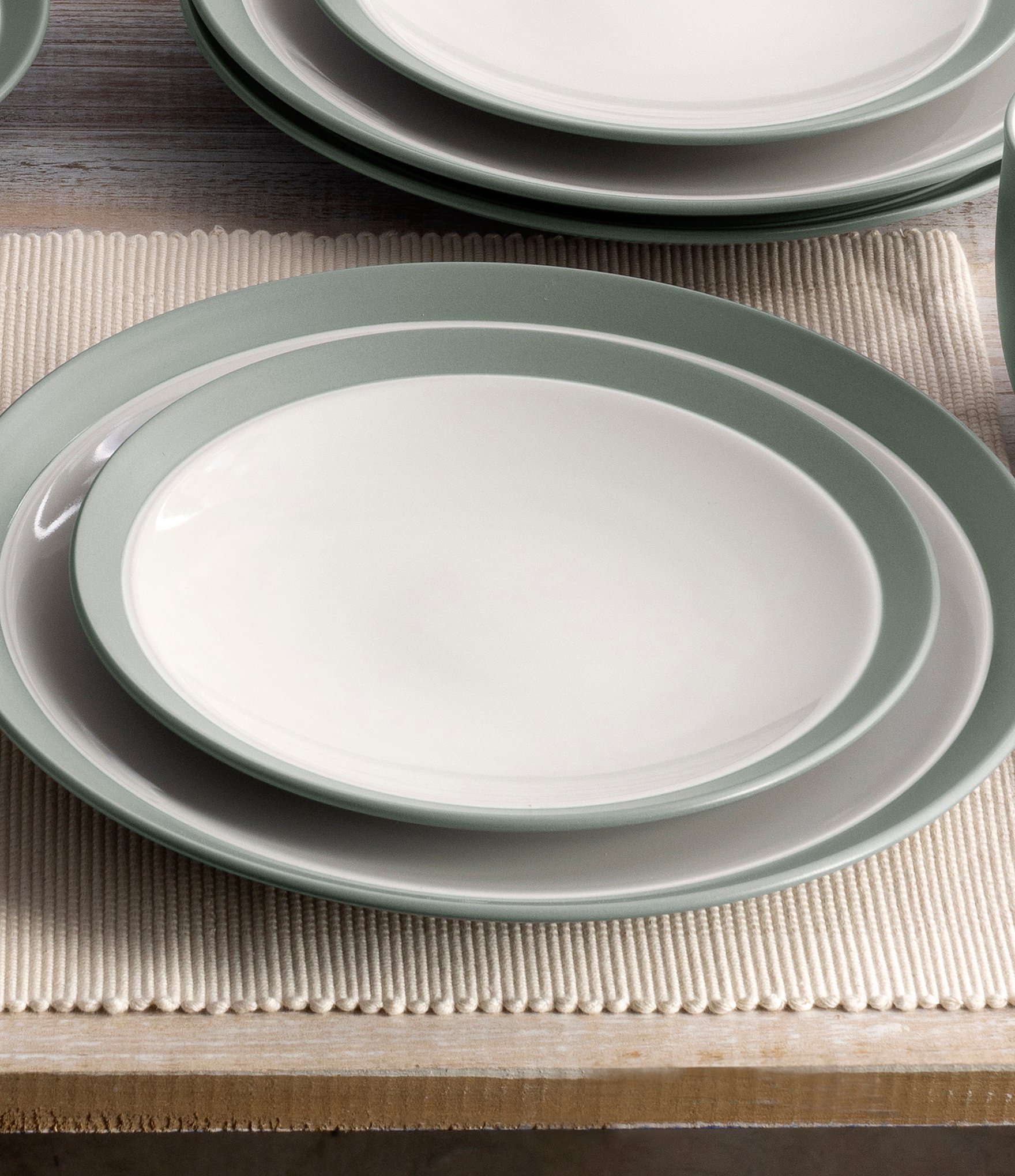 Noritake Colorwave Collection 16-Piece Curve Set, Service For 4