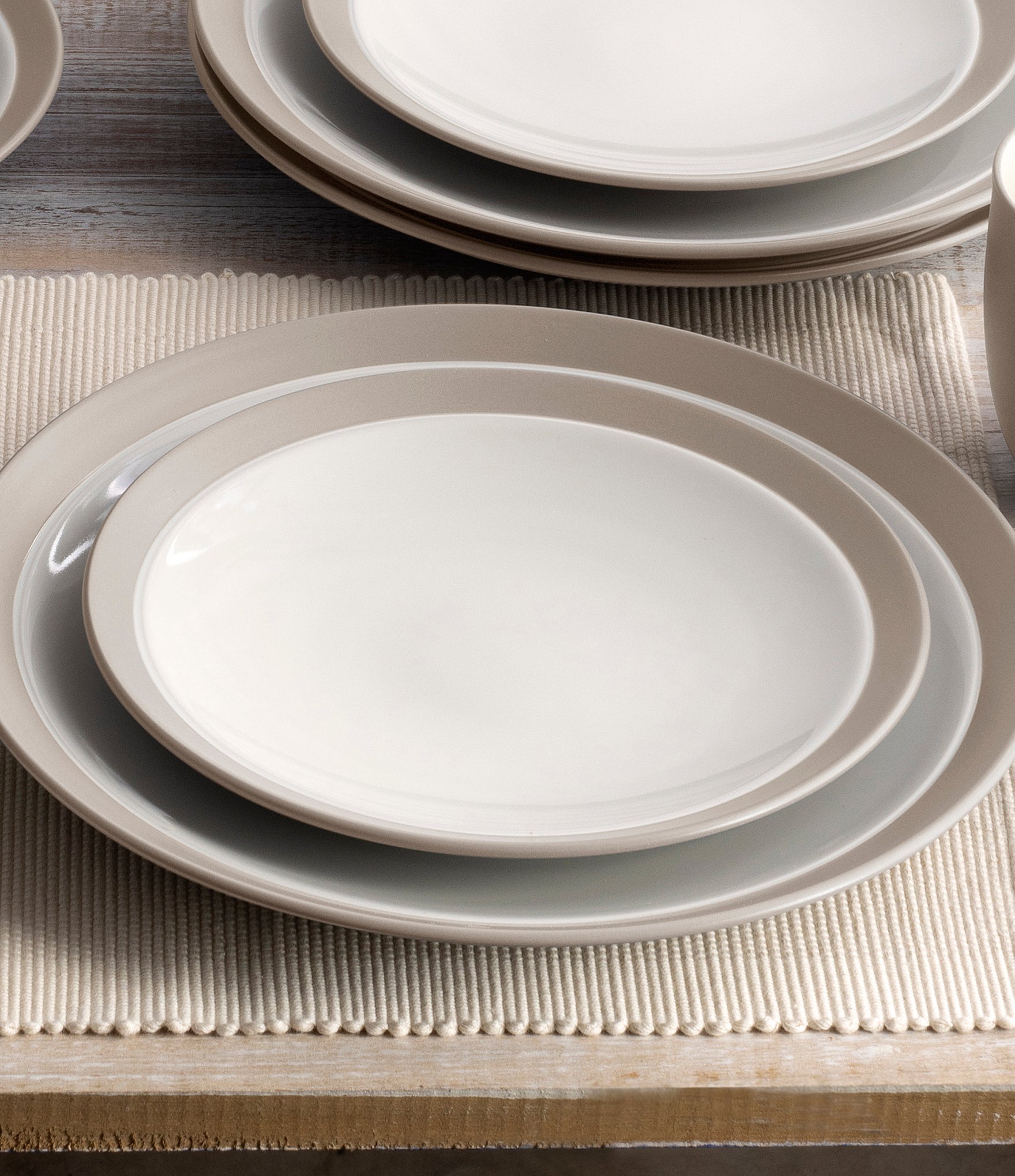 Noritake Colorwave Collection 16-Piece Curve Set, Service For 4