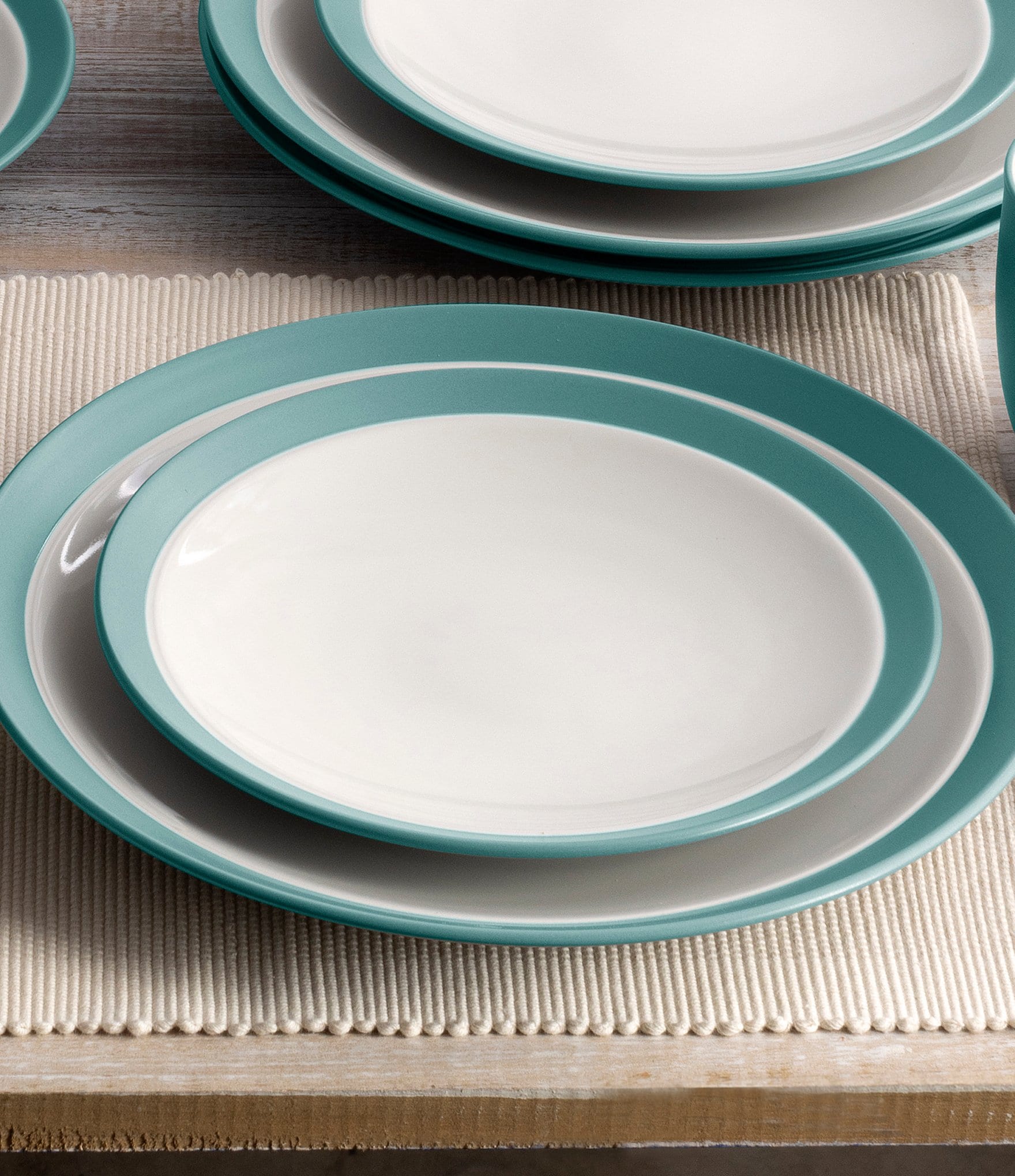 Noritake Colorwave Collection 16-Piece Curve Set, Service For 4