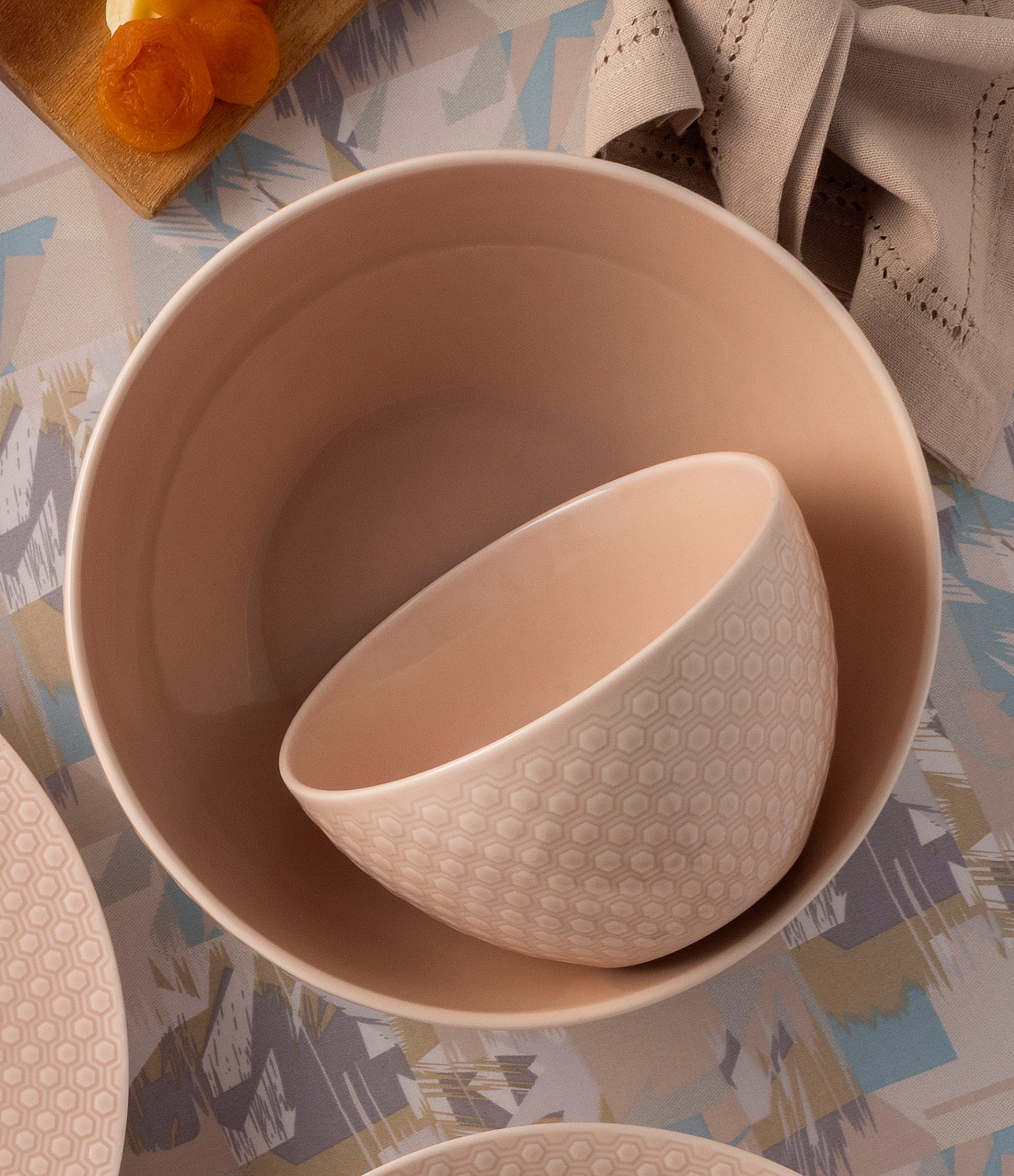 Noritake Kikki Collection Round Vegetable Bowl