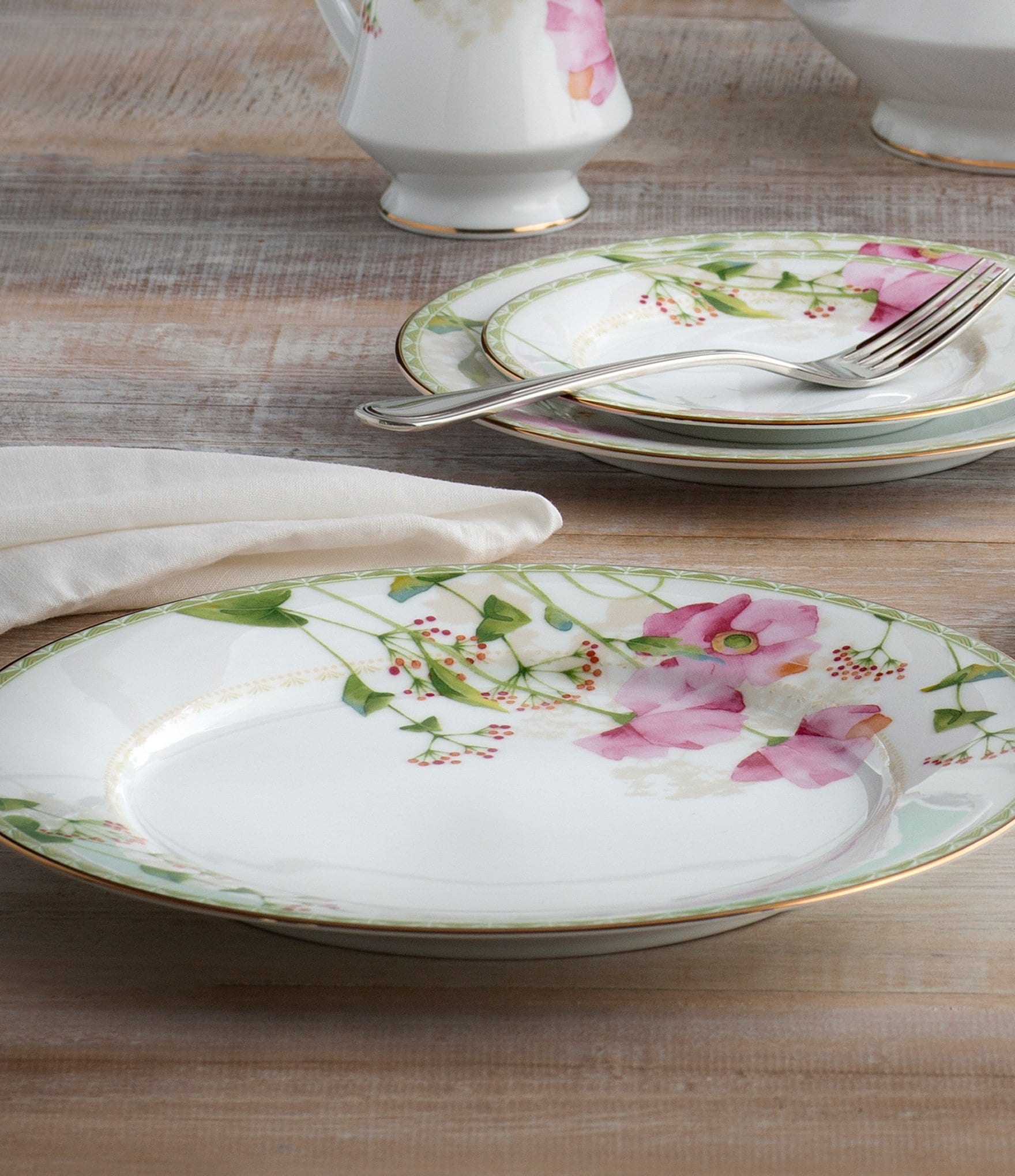 Noritake Poppy Place Collection 5-Piece Place Setting