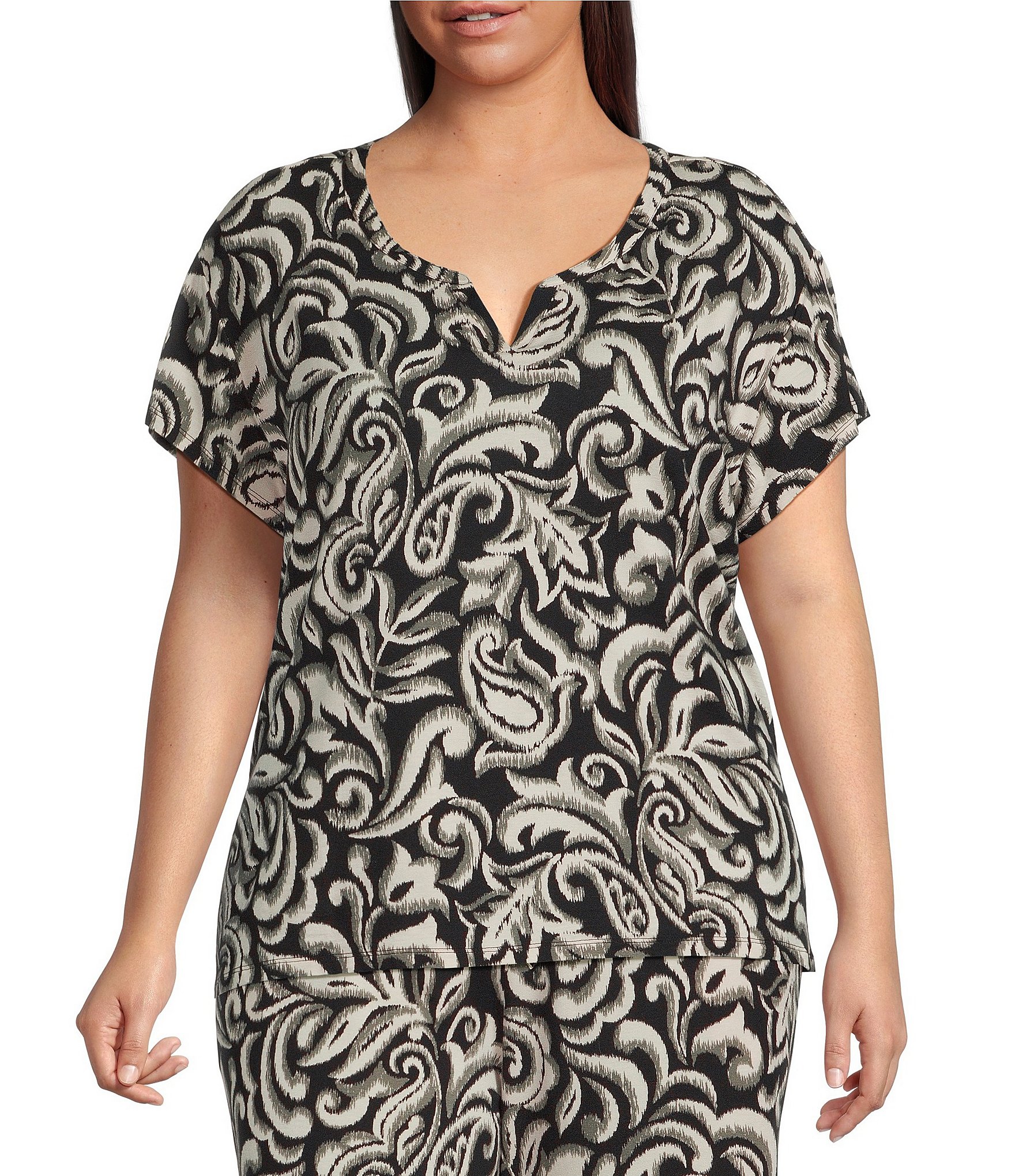 Nottibianche Plus Size Ikat Print Short Sleeve Split Round Neck Coordinating Knit Sleep Top