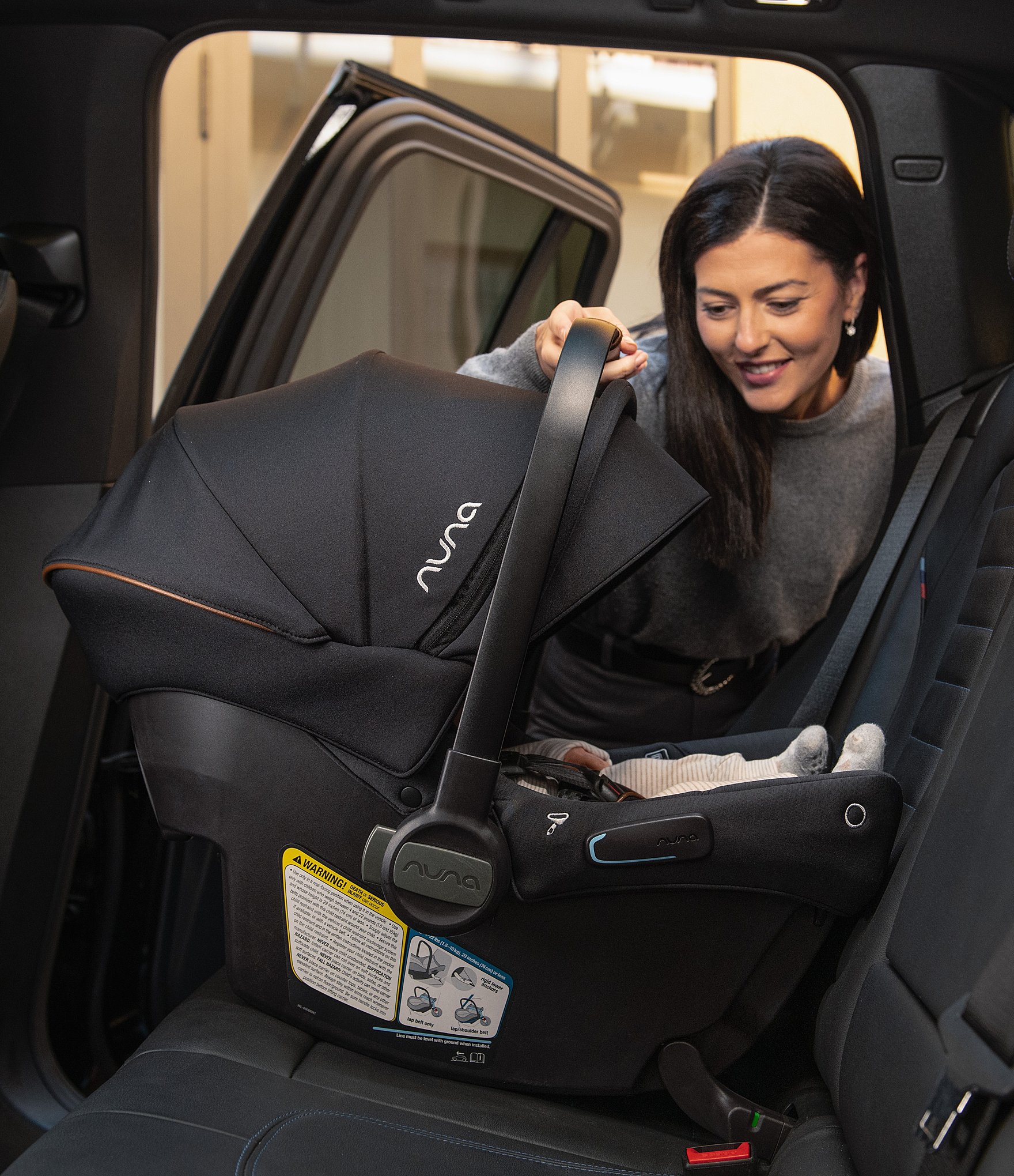 Nuna Trvl™ Lx + Pipa™ Urbn Infant Car Seat Travel System