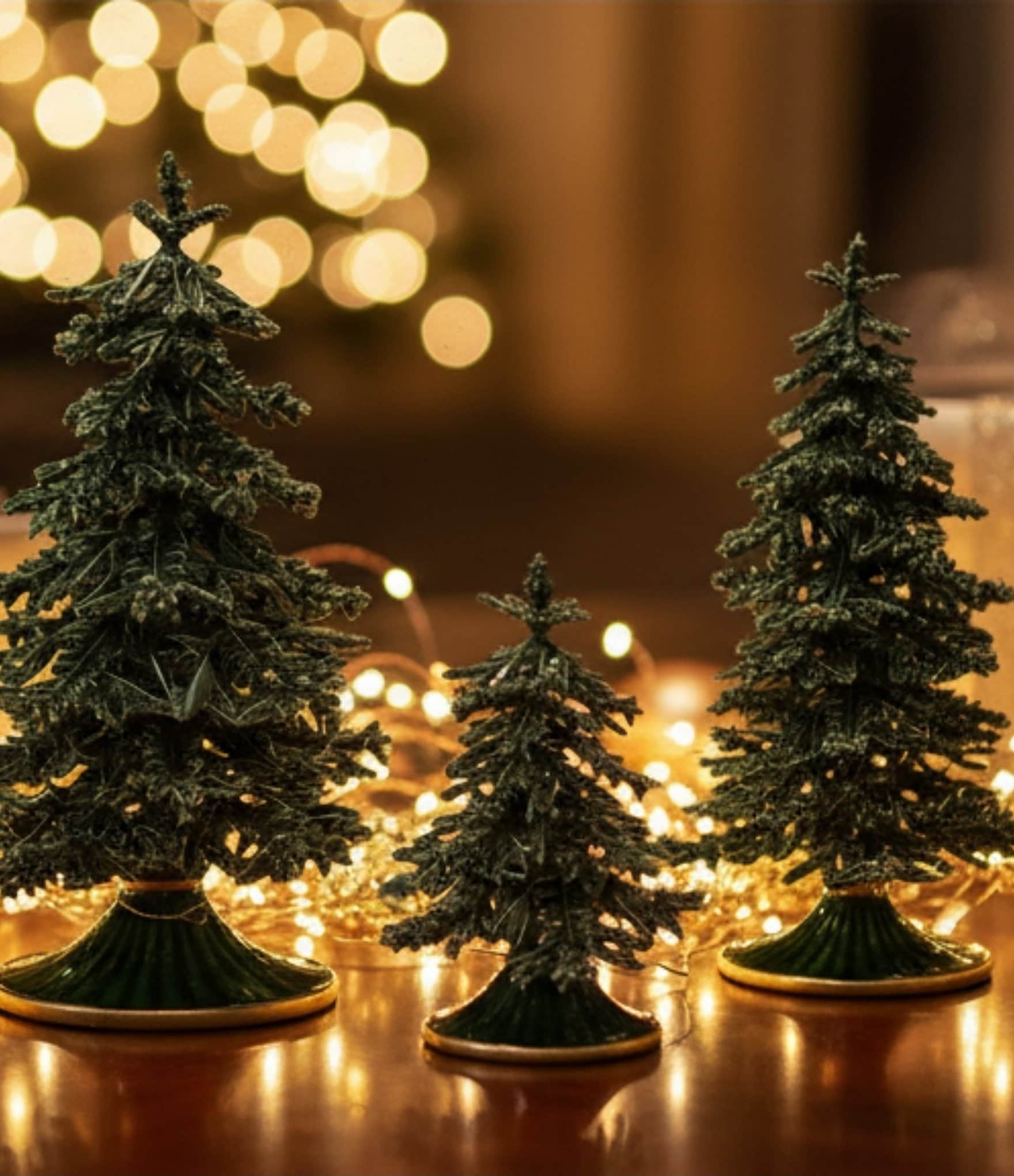 Olivia Riegel Green Enamel Christmas Tree Sitter