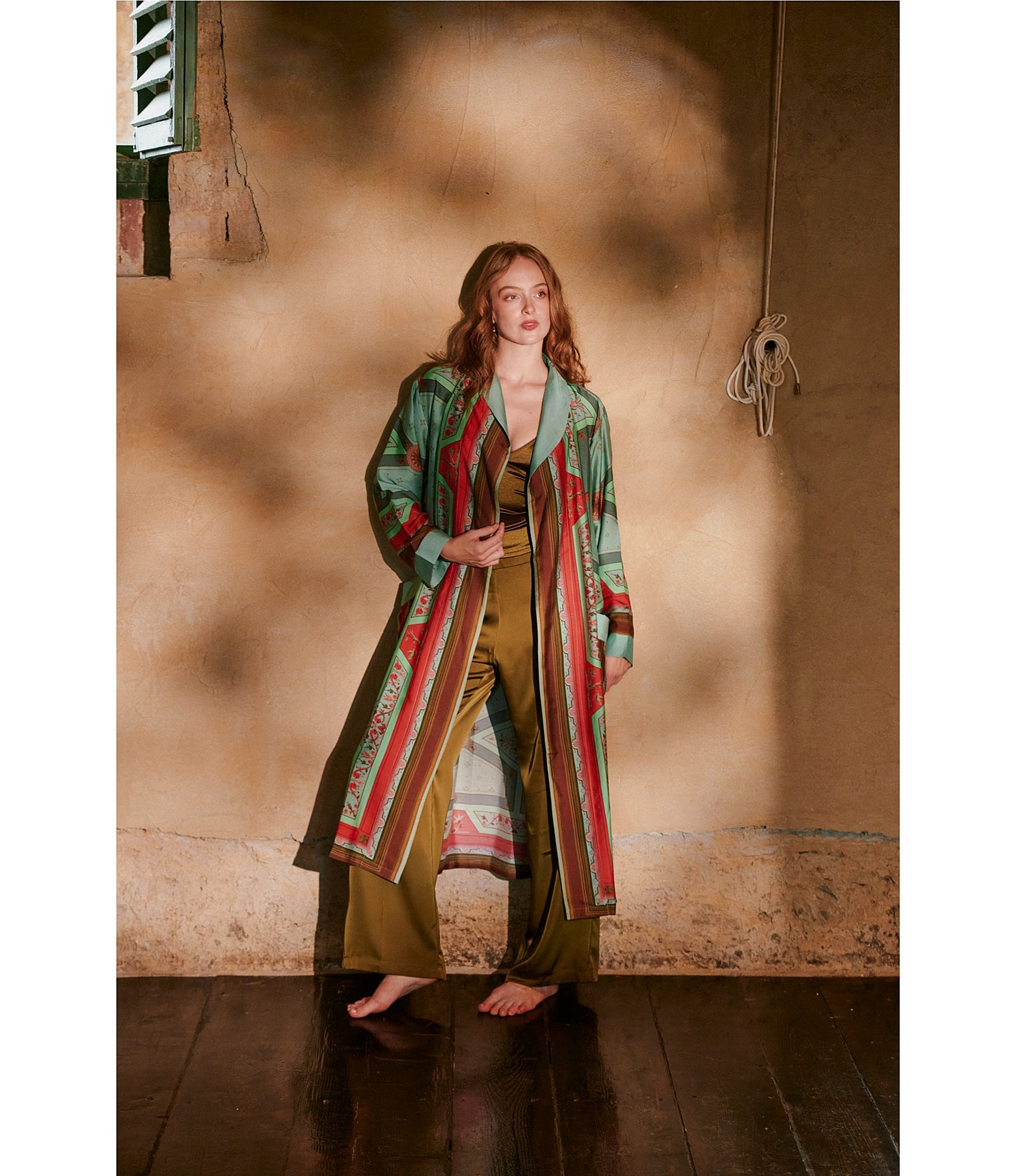 One Hundred Stars Lightweight Woven Fleur De Lys Print Long Sleeve Wrap Robe
