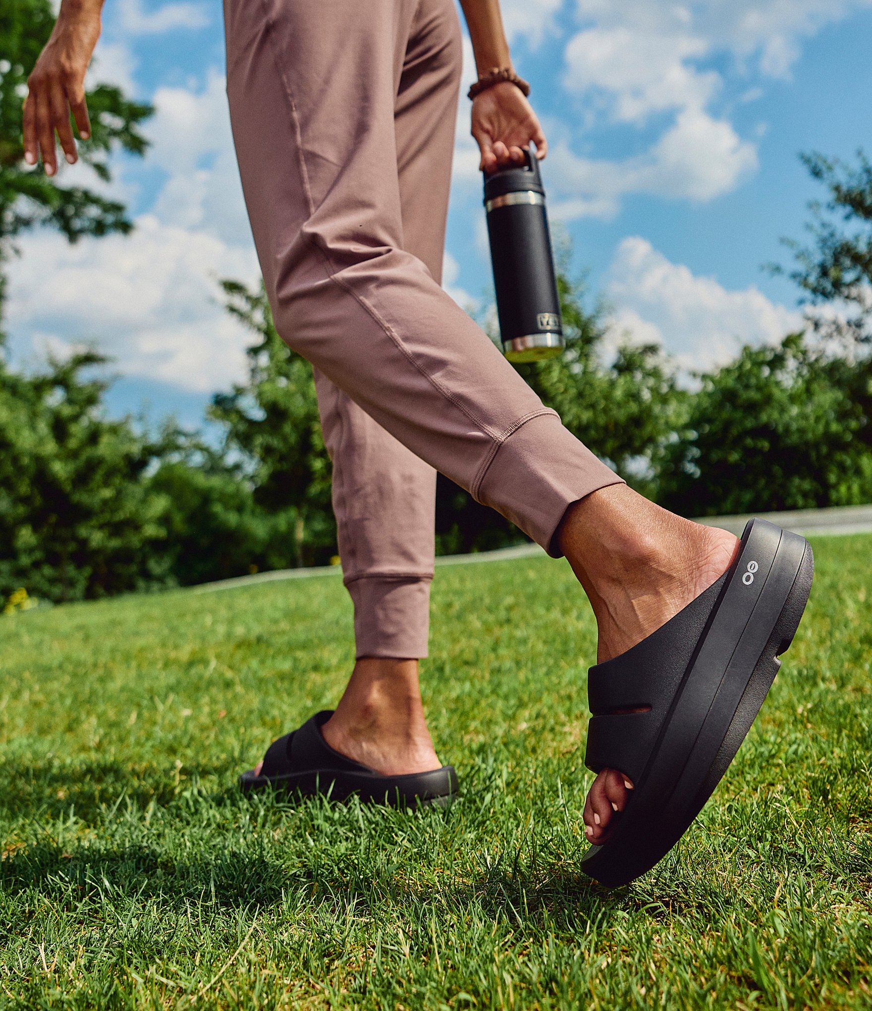 OOFOS OOmega OOahh Recovery Platform Slide Sandals