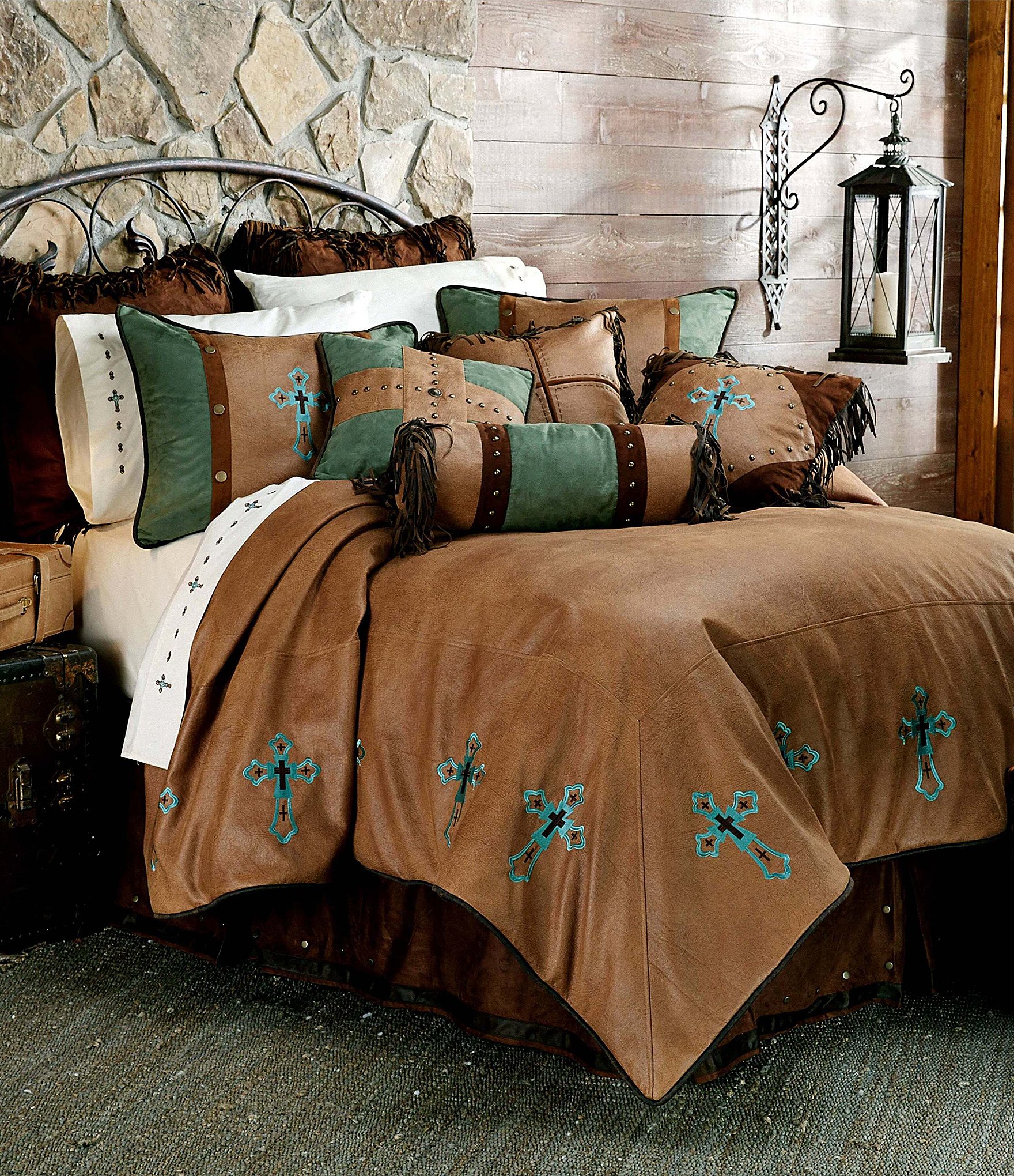 HiEnd Accents Wilderness Ridge Comforter Set; Full