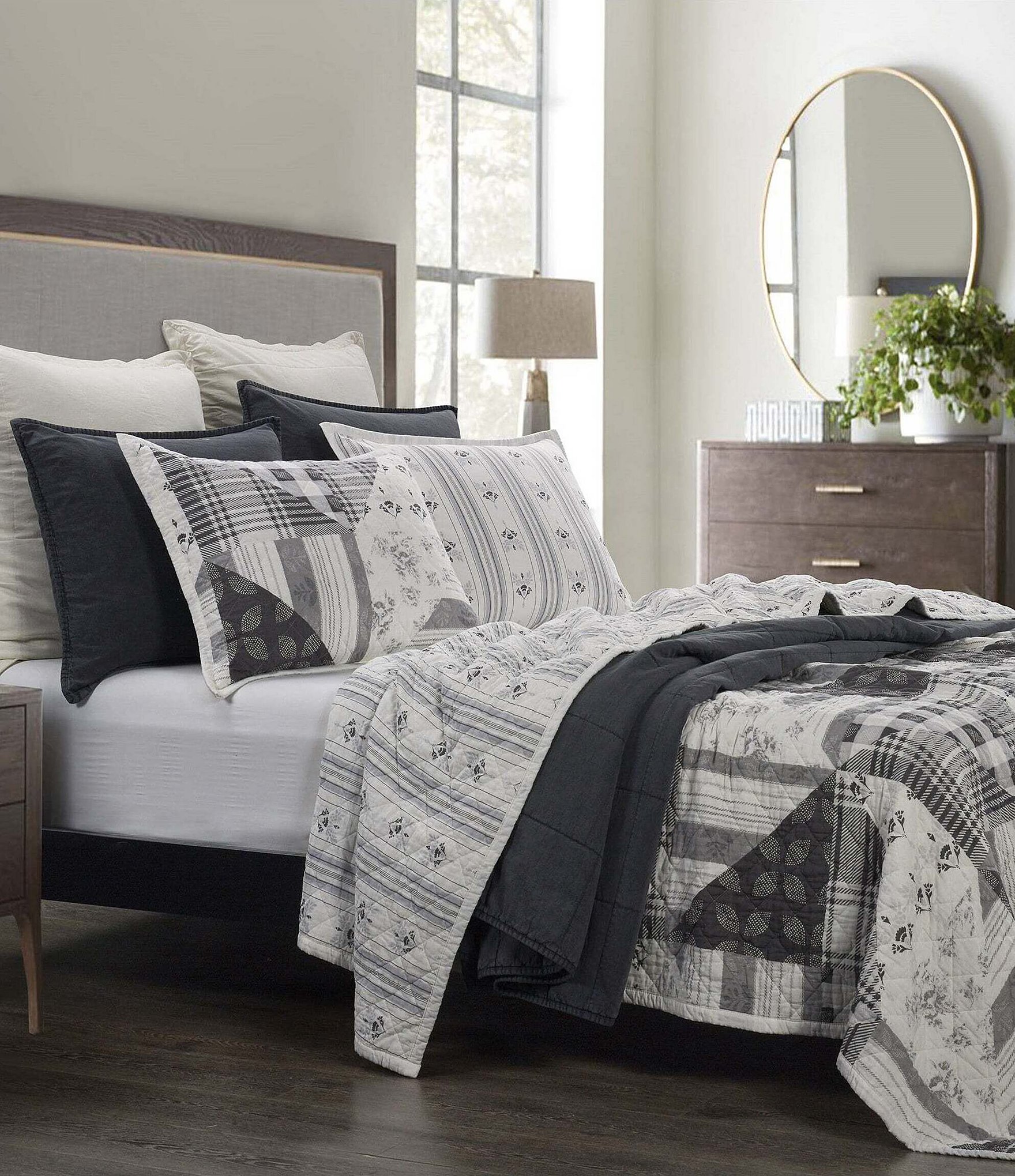 Michael Aram Blue Mist Reversible Duvet Cover, Queen