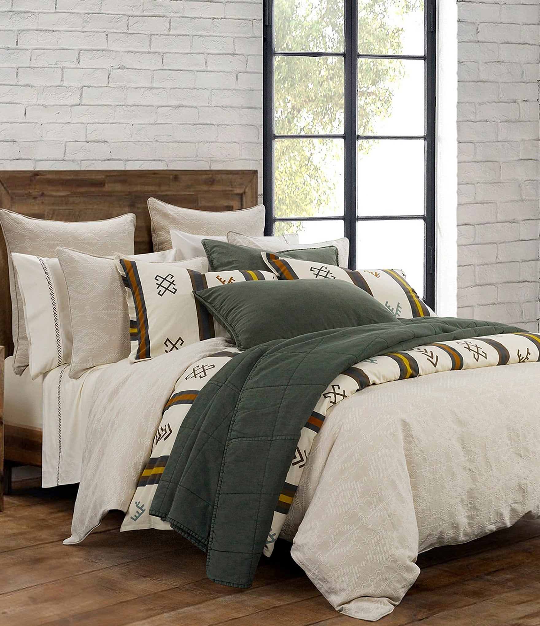 Paseo Road by HiEnd Accents Toluca Cotton Canvas Comforter Mini Set