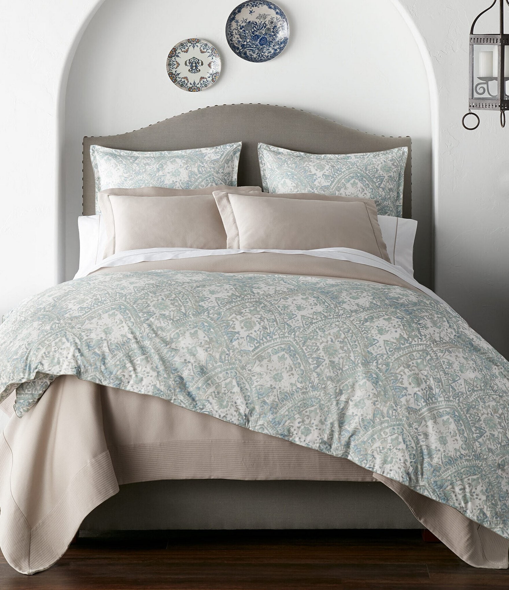 https://dimg.dillards.com/is/image/DillardsZoom/zoom/peacock-alley-seville-percale-duvet-cover/00000001_zi_ac5827cf-3c1e-433c-bcf7-275a8b5615f1.jpg