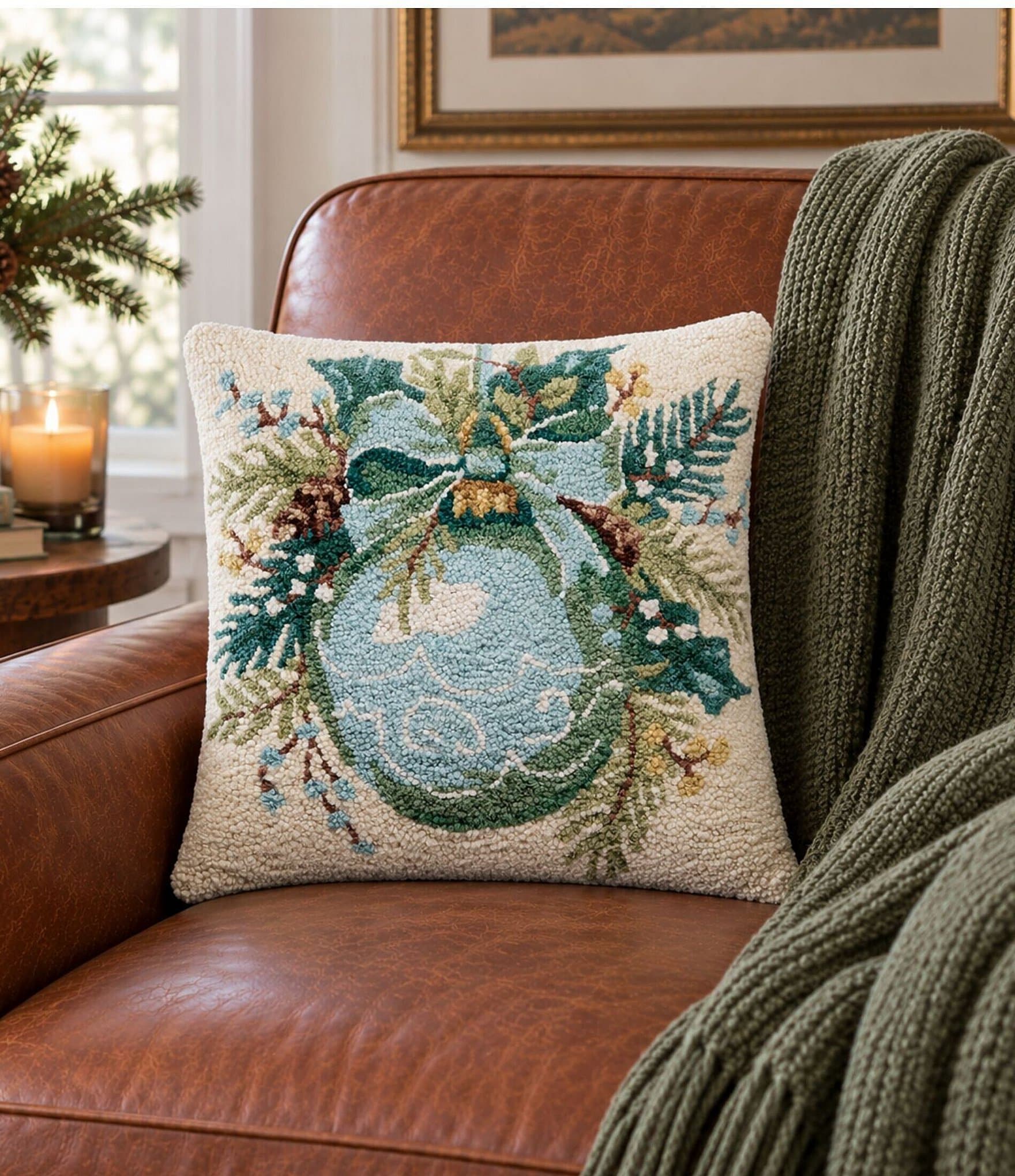 Peking Handicraft Holiday Collection Ornament Bow Wool Hook Pillow