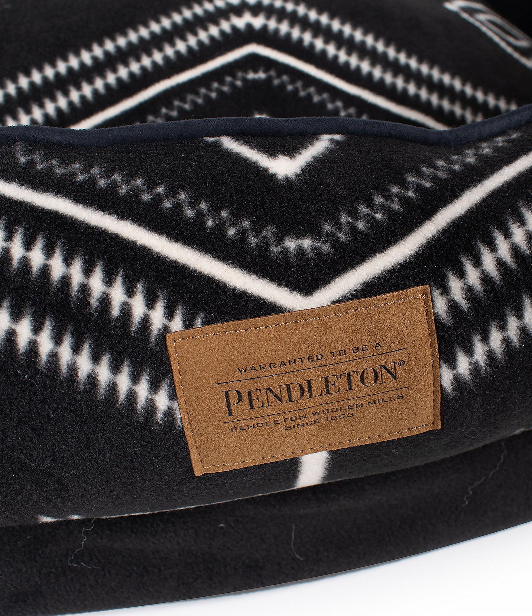 Pendleton Los Ojos Classics Napper Fleece Dog Bed with Removable Cover