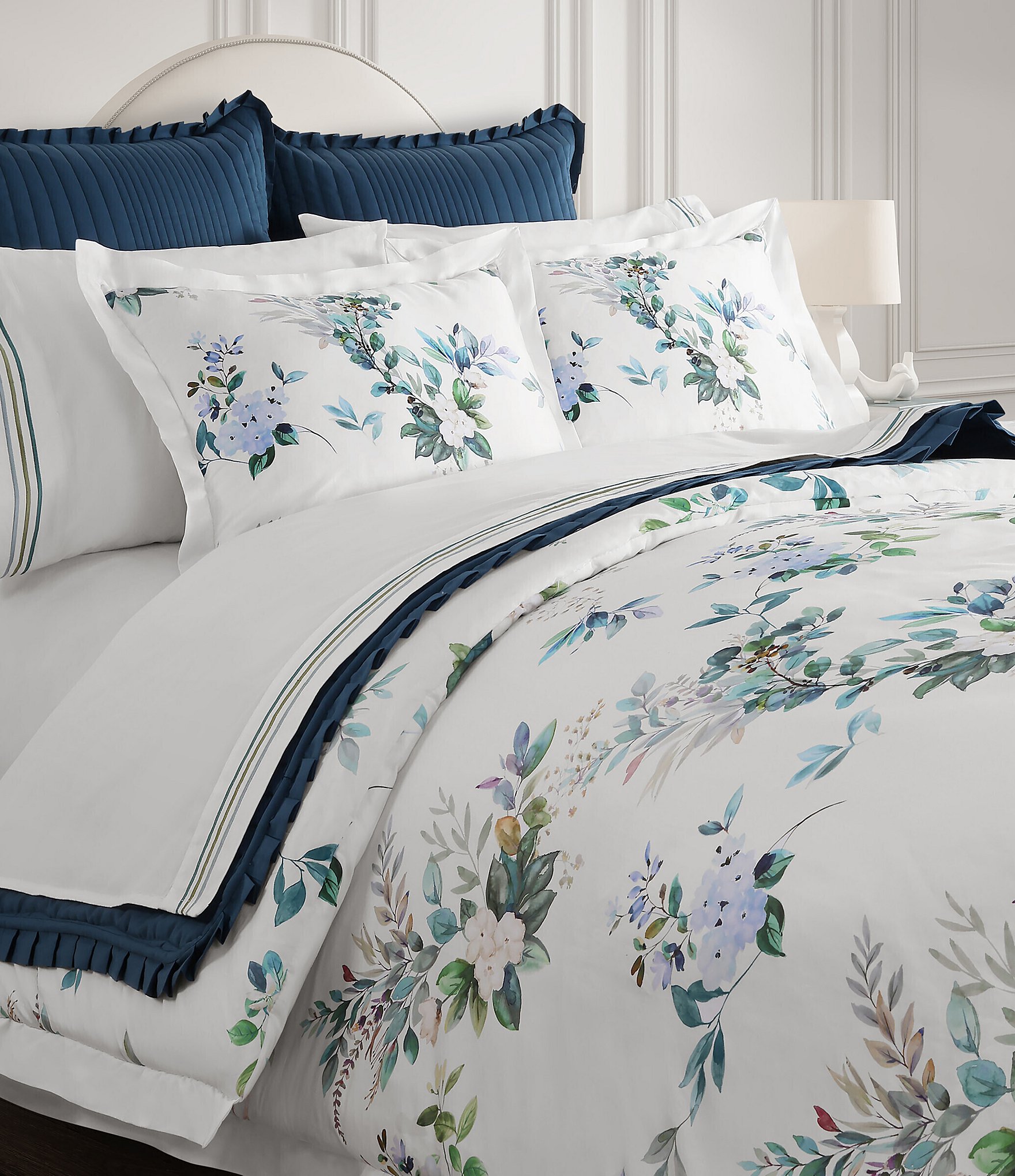 Piper & Wright Meadow Floral Print Comforter Mini Set
