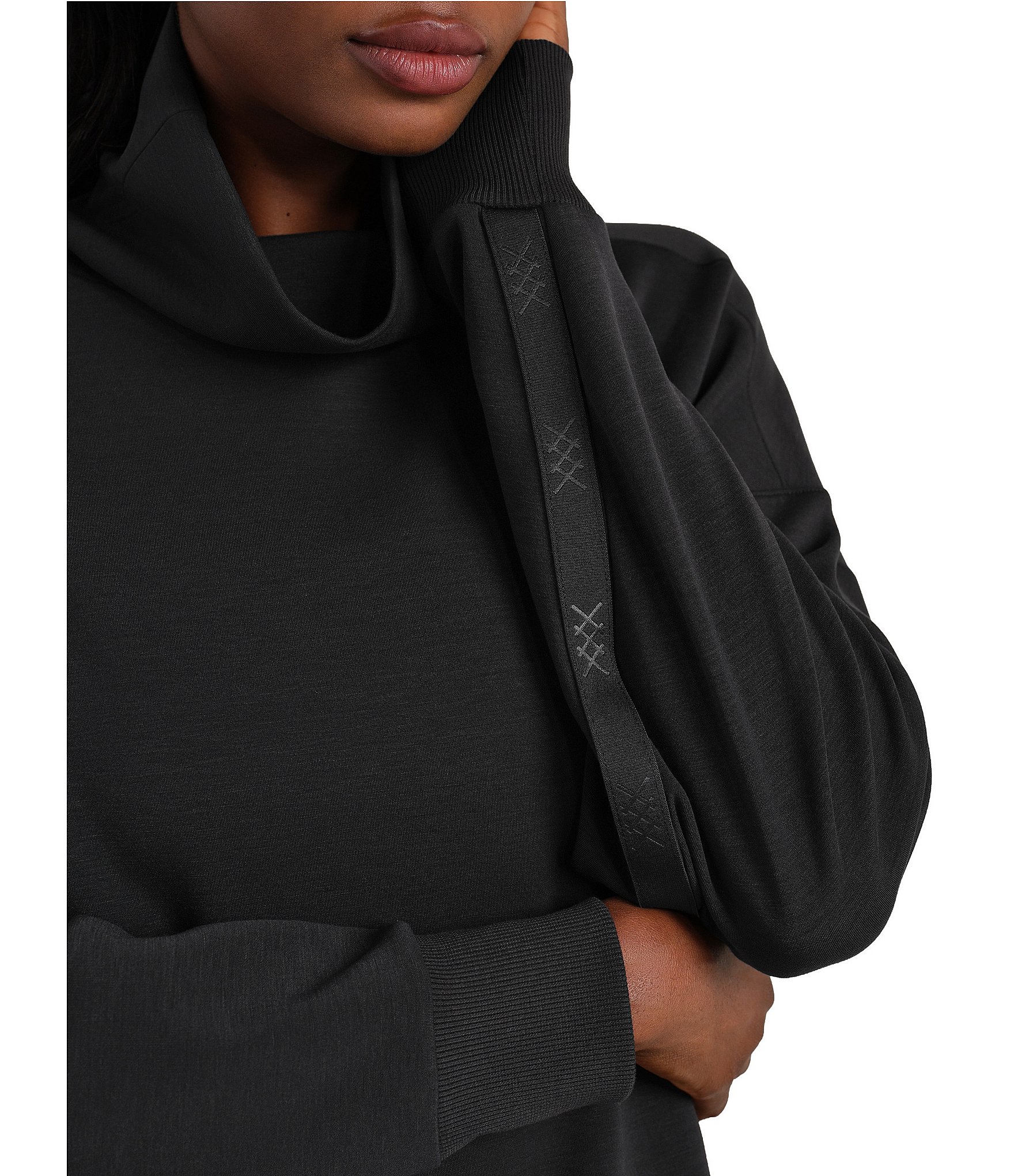 RHONE Dreamglow Mock Neck Long Sleeve Pullover