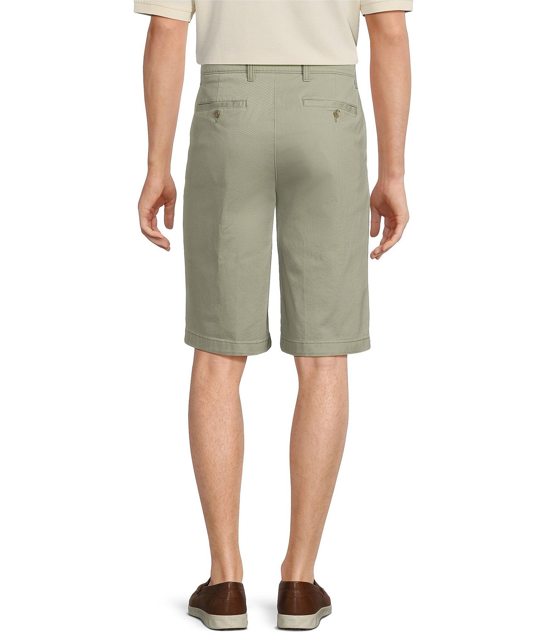 Roundtree & Yorke Casuals Classic Fit Flat Front Washed 13#double; Chino Shorts