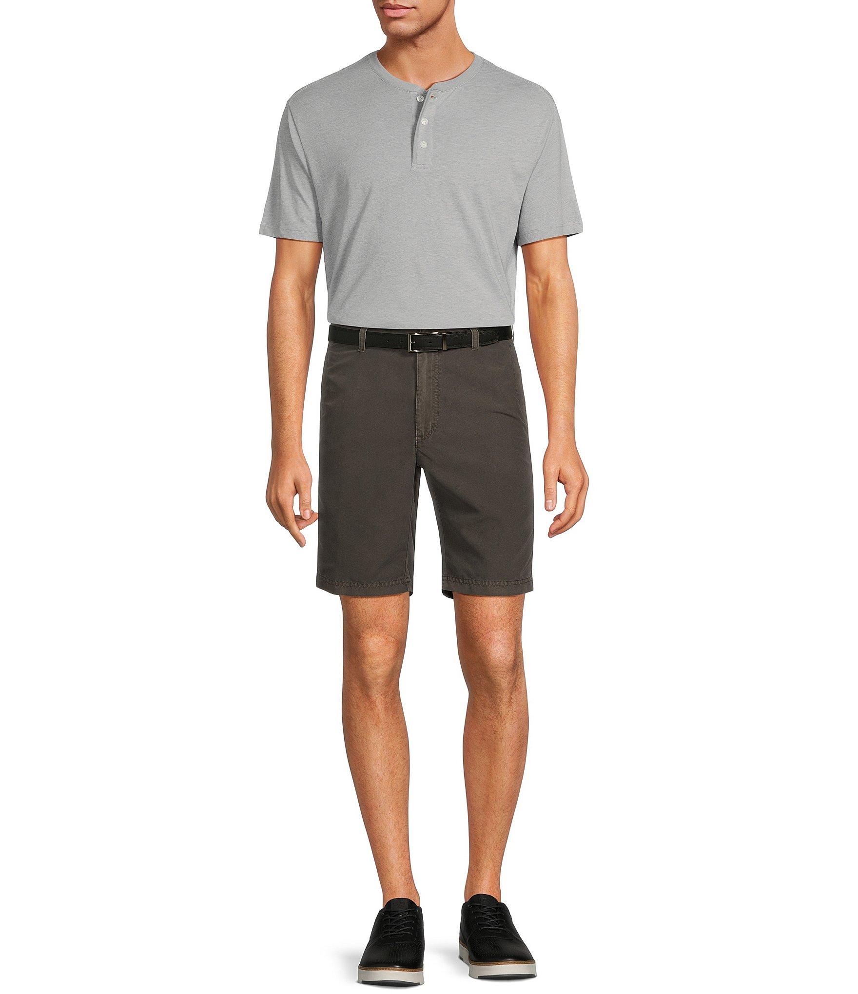 Roundtree & Yorke Casuals Flat Front Straight Fit Tech Pocket 9#double; Inseam Shorts