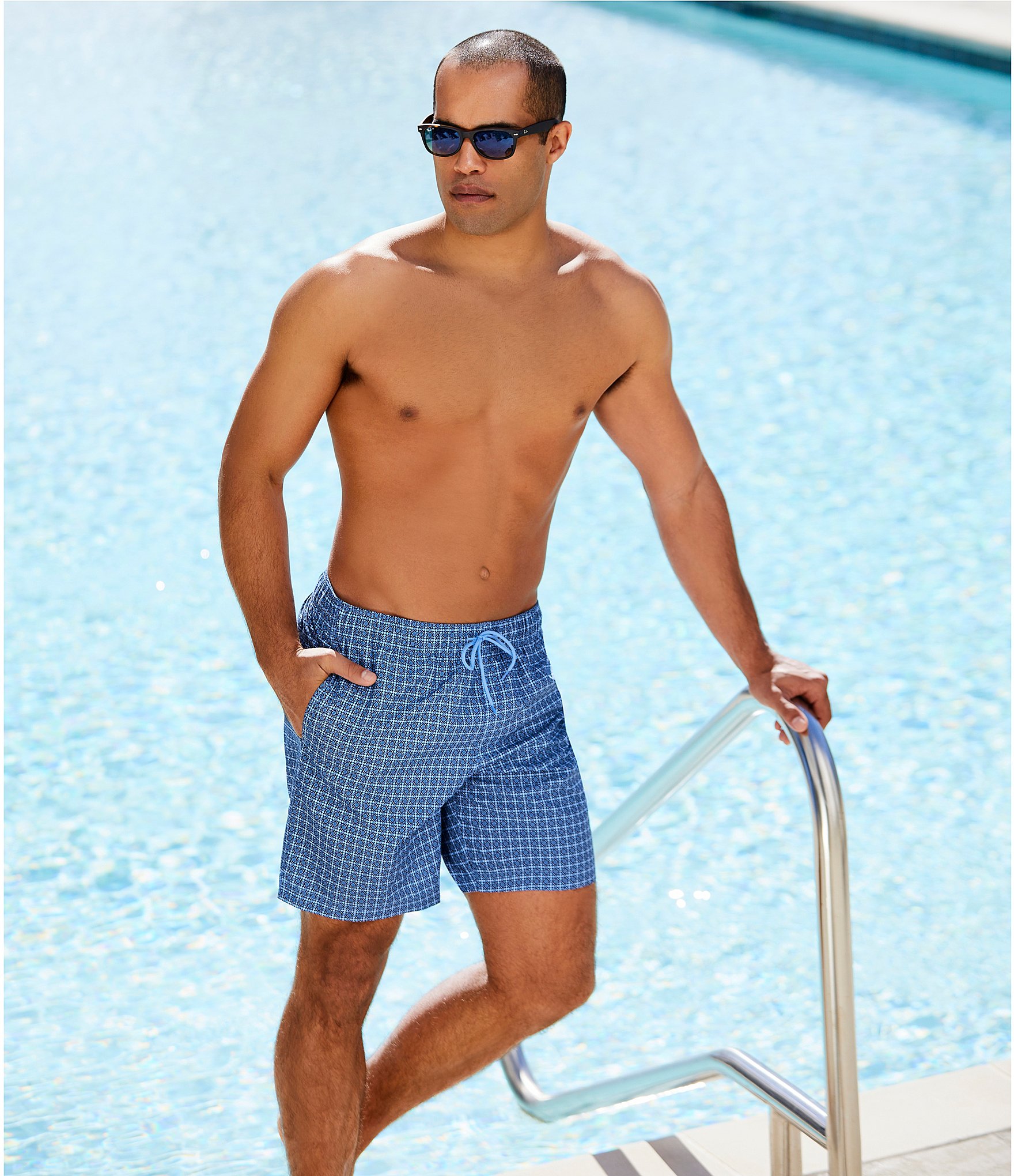 Roundtree & Yorke Mini Geo 8#double; Inseam Swim Trunks