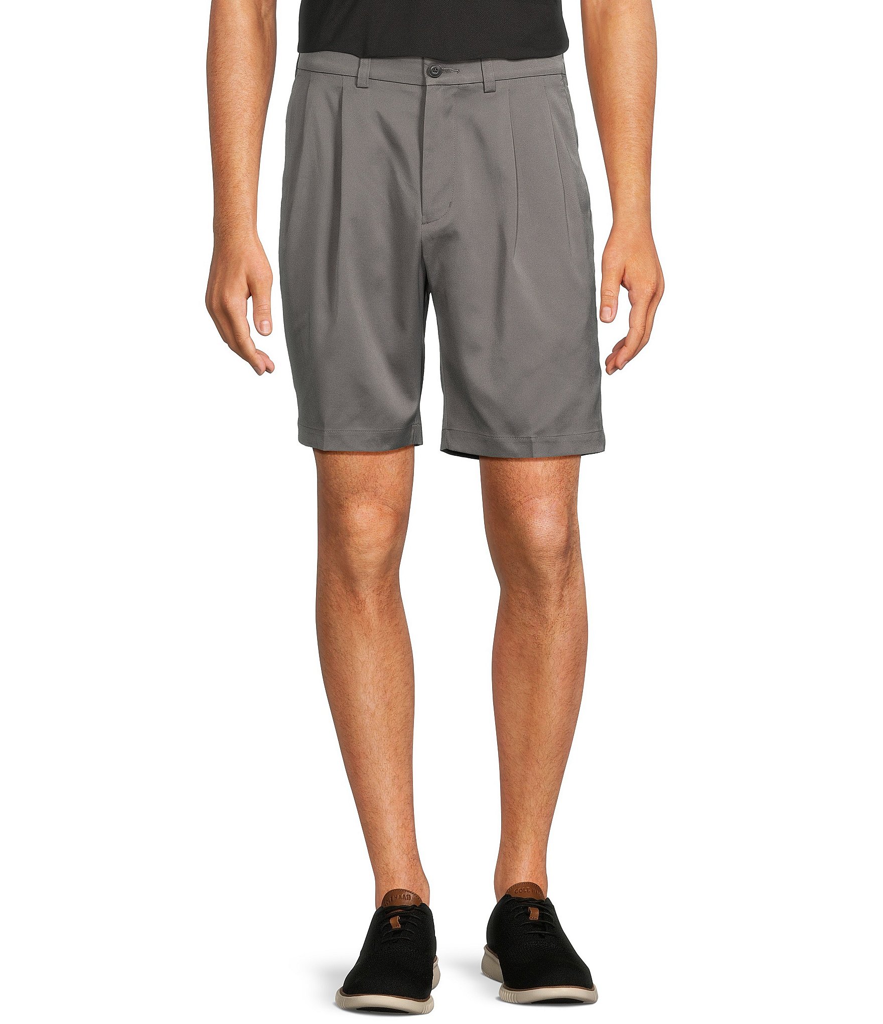 Roundtree & Yorke Performance Stretch Fabric Classic Fit Pleated 9#double; Solid Shorts