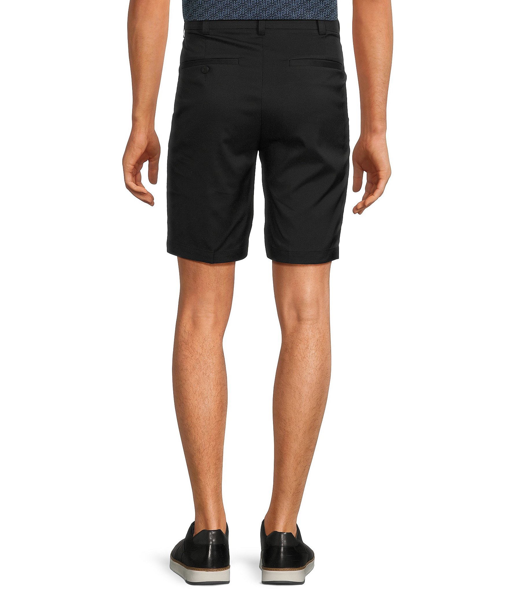 Roundtree & Yorke Performance Stretch Fabric Classic Fit Pleated 9#double; Solid Shorts