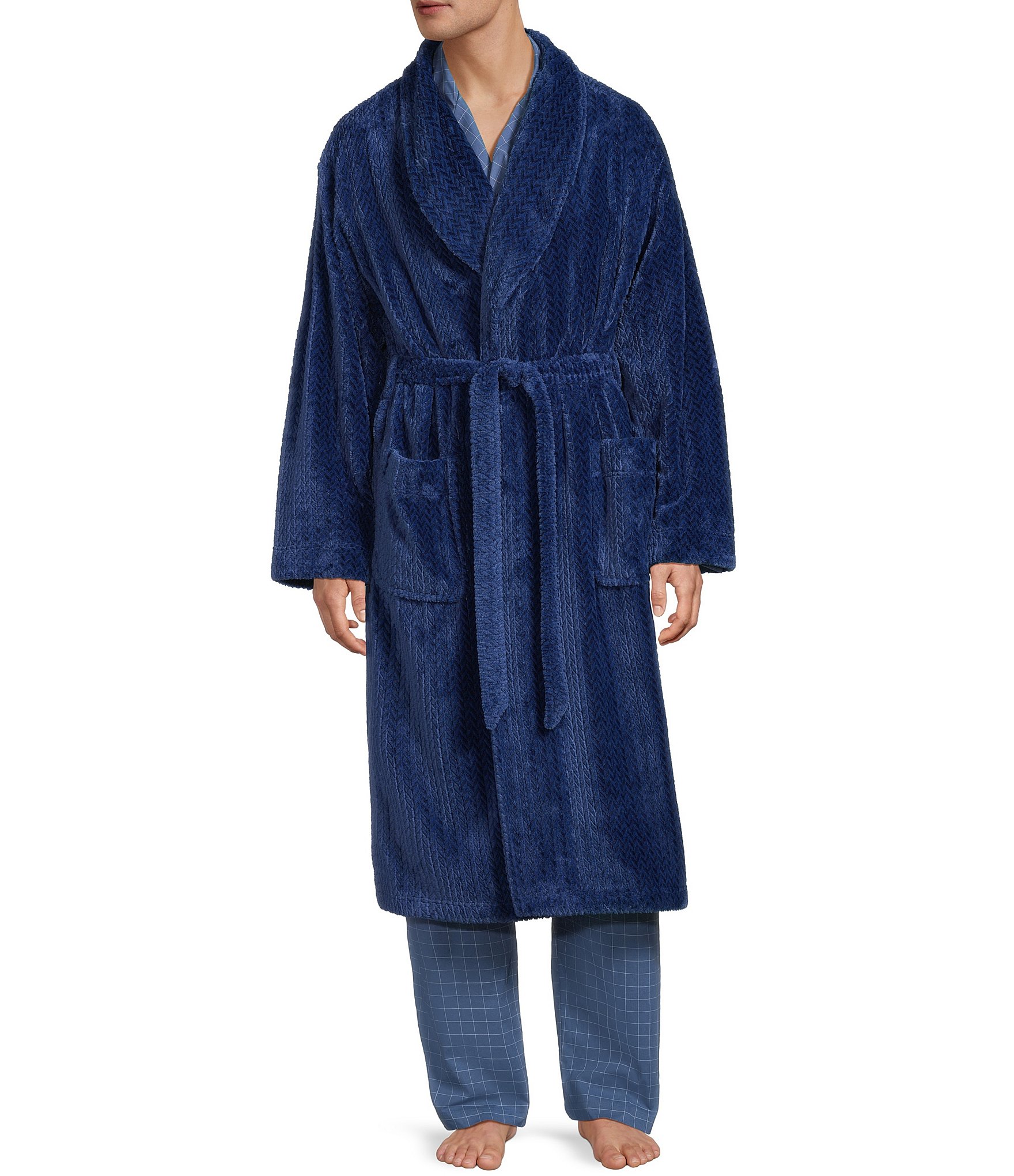 Roundtree & Yorke Plush Shawl Collar Solid Robe
