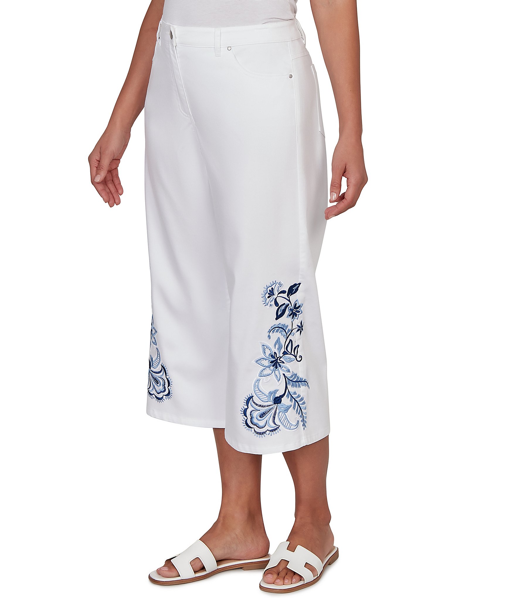 Ruby Rd. Petite Size Embroidered Wide-Leg Capri Denim Pant
