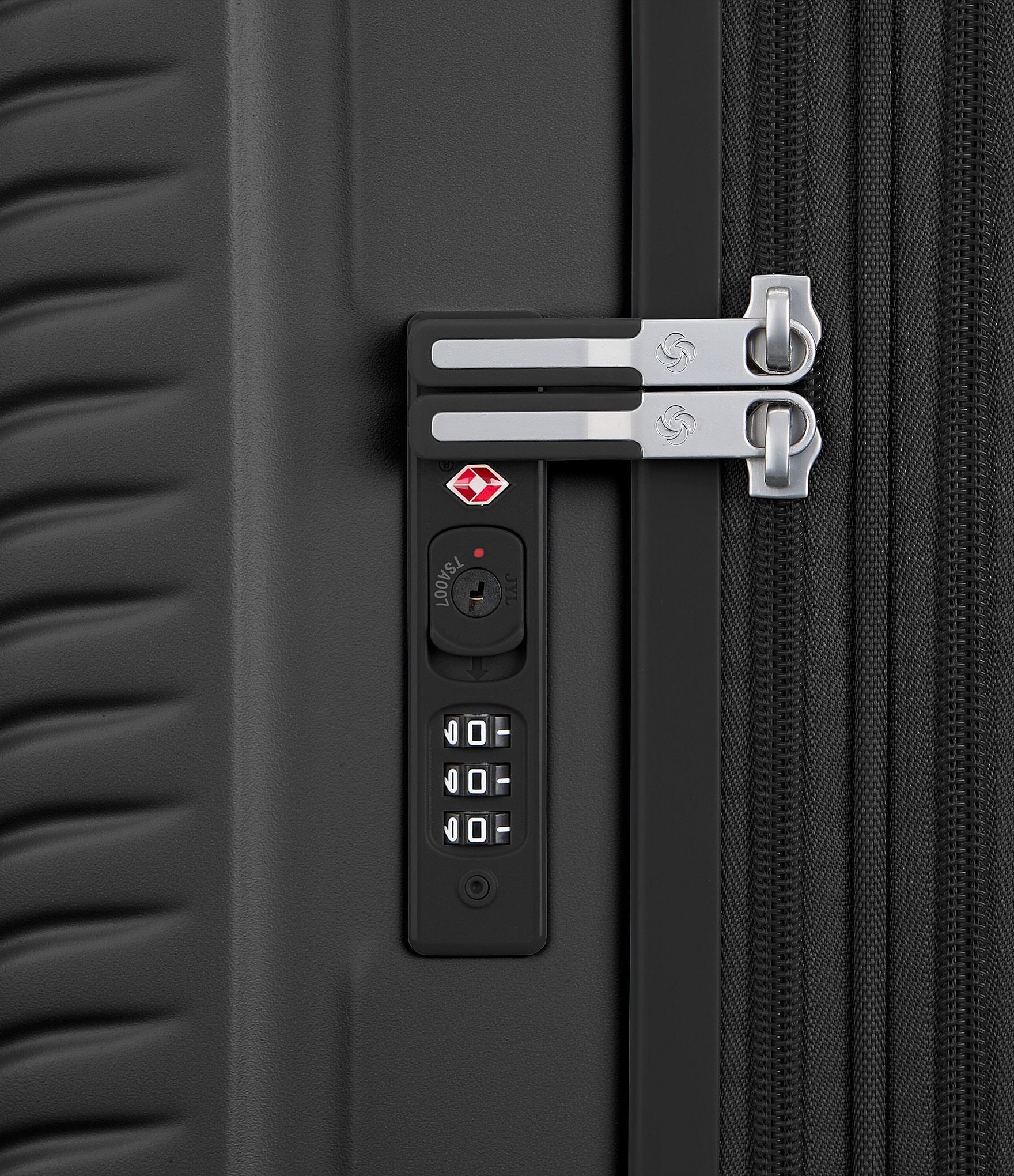 Samsonite LiteSpin 2 Hardship Medium Spinner Luggage