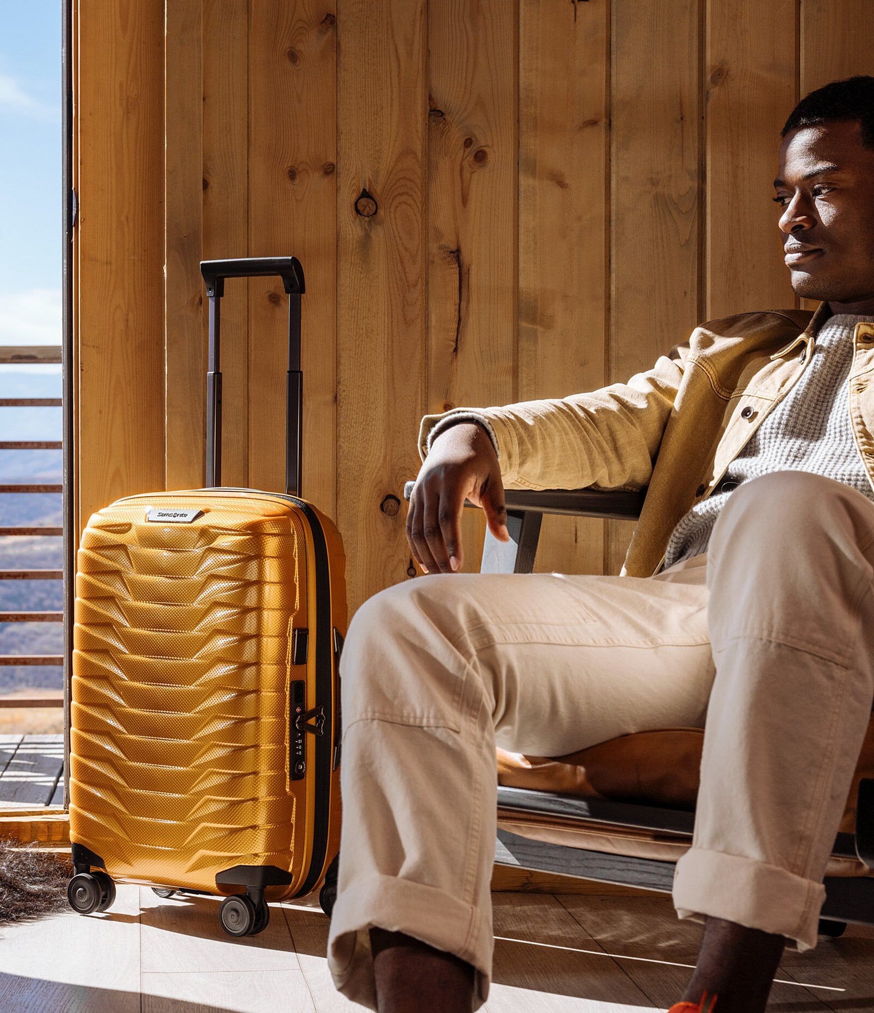 Samsonite Proxis Large Spinner Suitcase