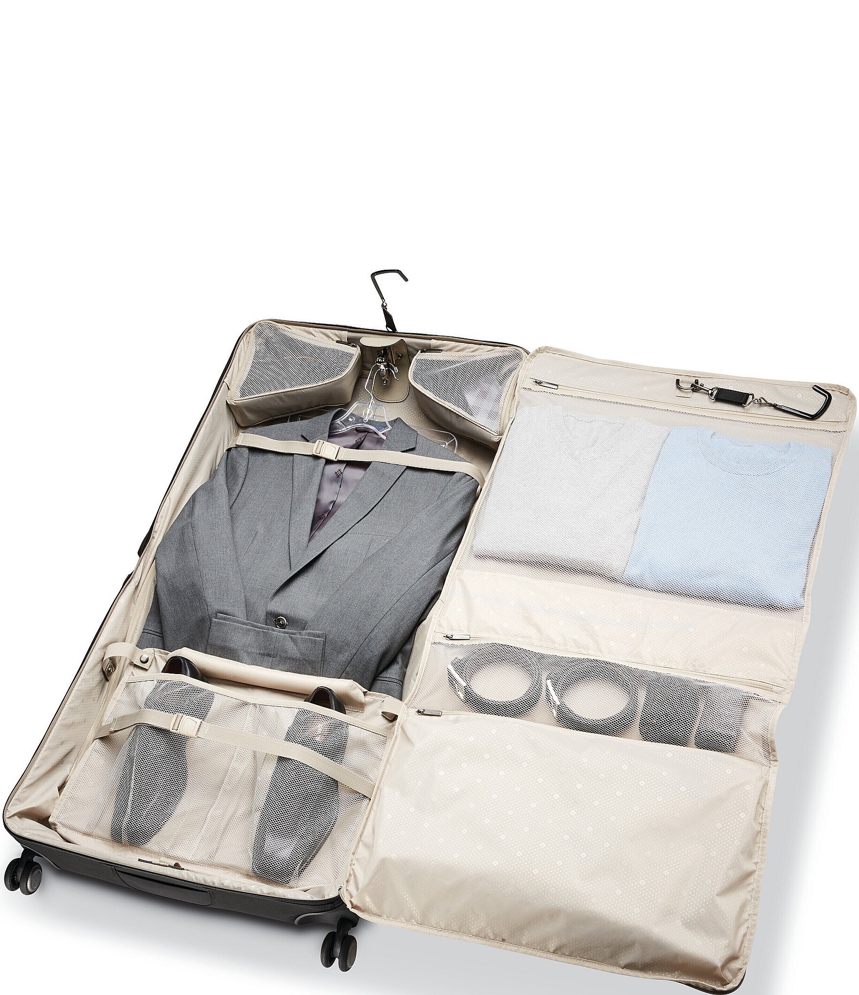 Samsonite Silhouette 17 Collection Soft Spinner Garment Bag