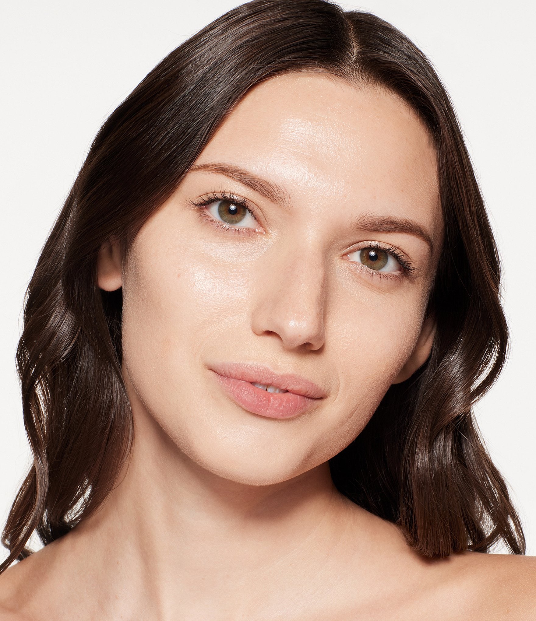 Shiseido Revitalessence Skin Glow Foundation SPF 30