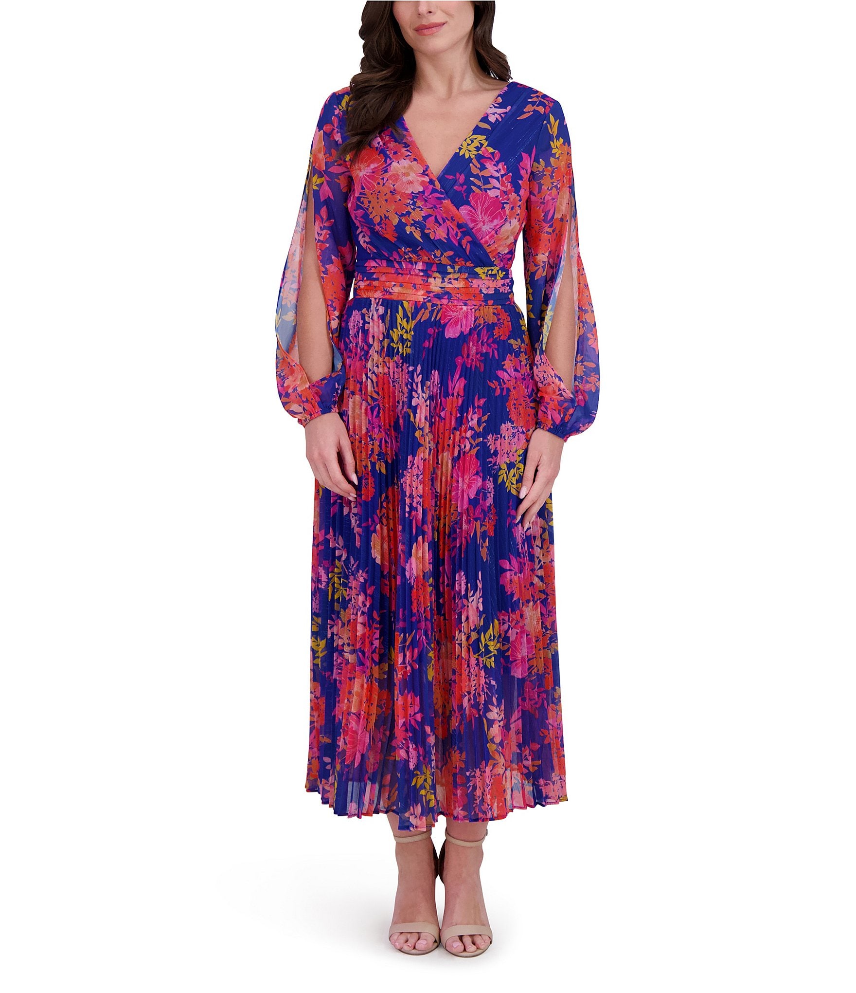 SIENA Chiffon Floral Print Pleated V-Neck Long Cutout Sleeve SIENA Chiffon Floral Print Pleated V-Neck Long Cutout Sleeve