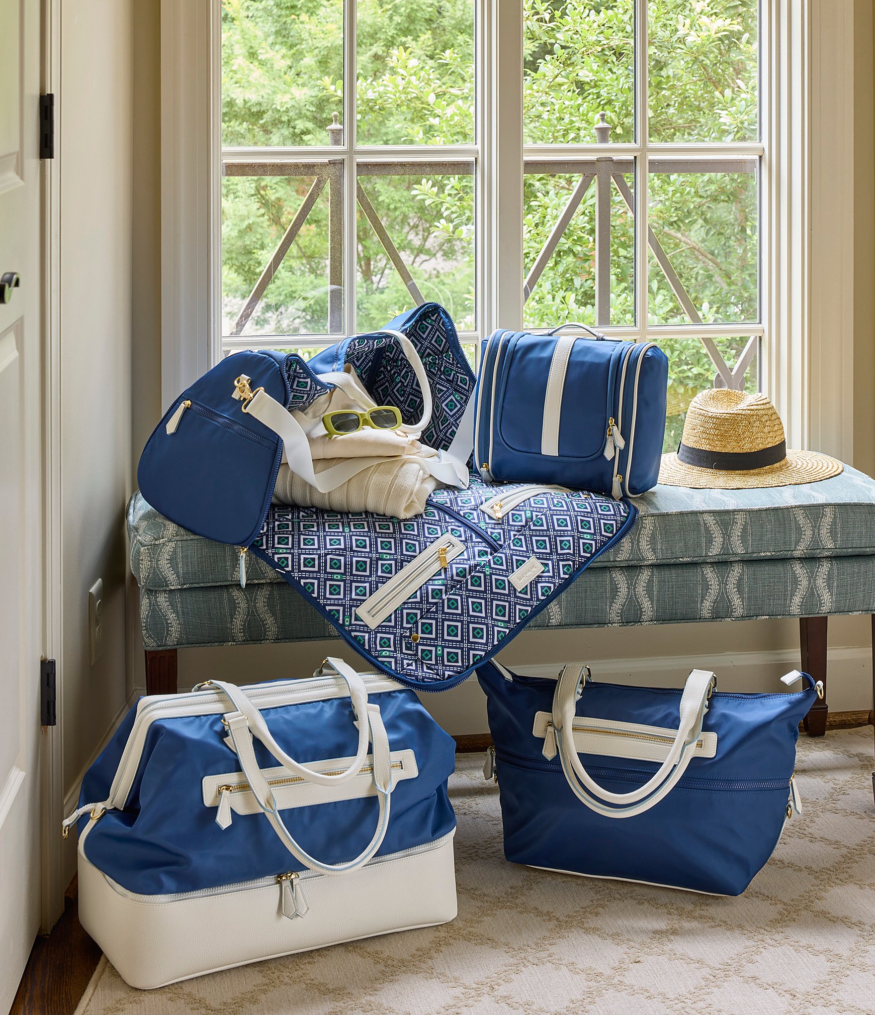 Southern Living Nylon Garment Duffle Bag