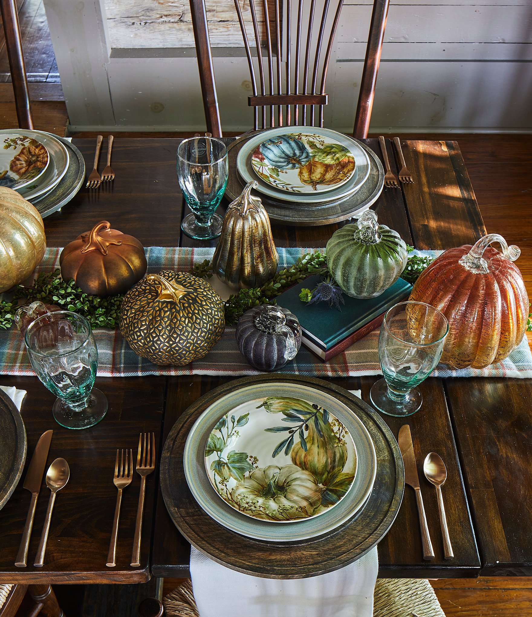 Southern Living Rustic Mango Wood Charger Plate