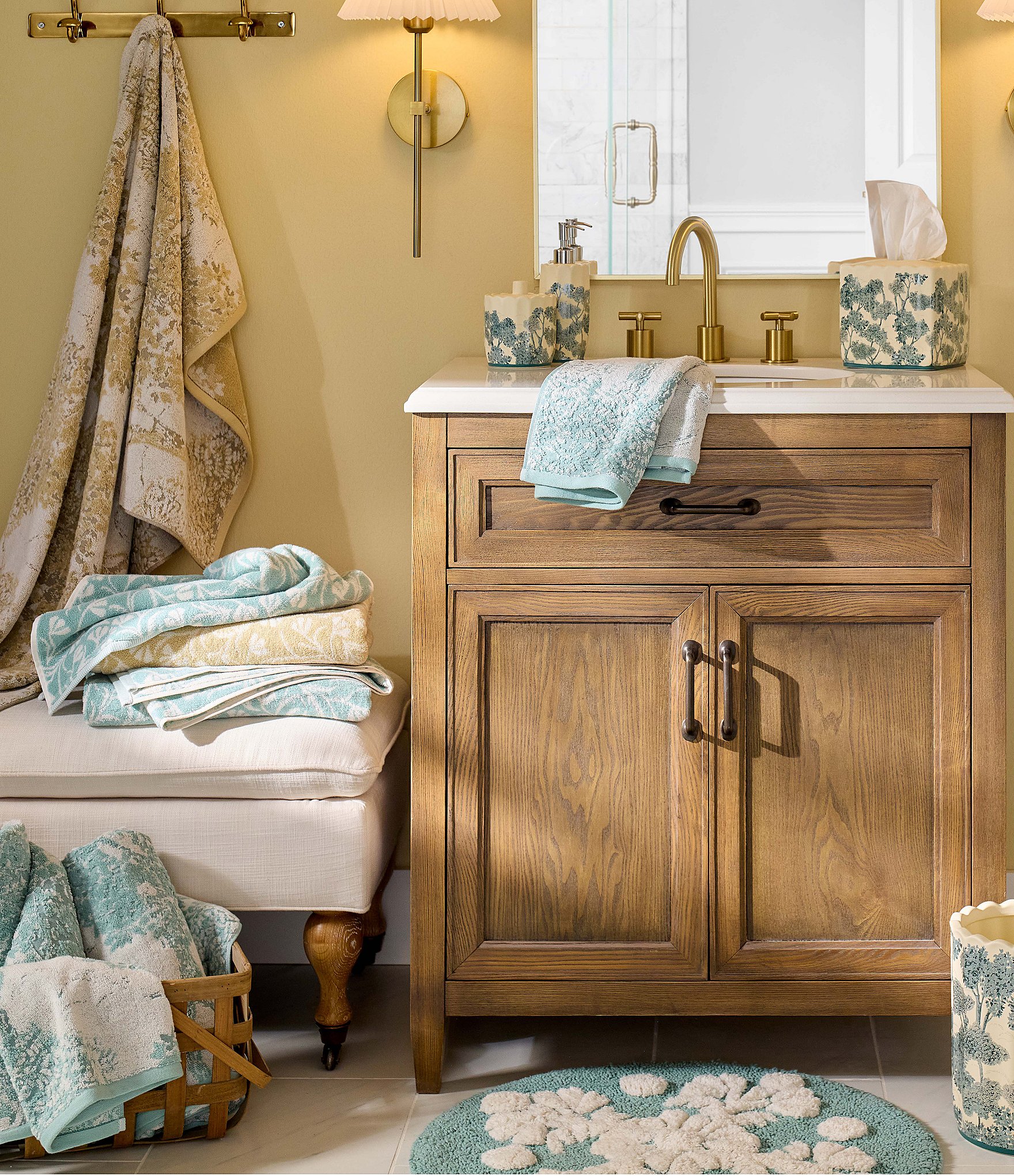 Southern Living Willa Colleciton Jacquard Woven Tree Print Pattern Bath Towels
