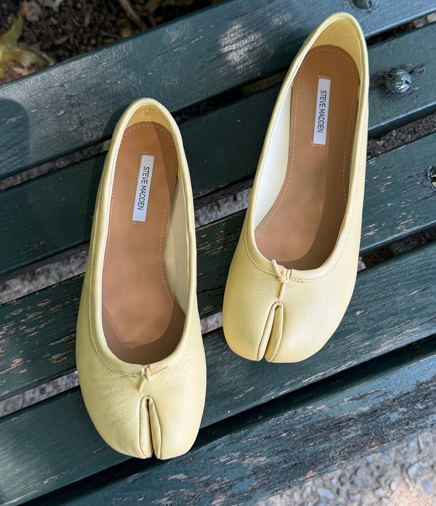Steve Madden Calico Leather Split Toe Ballet Flats