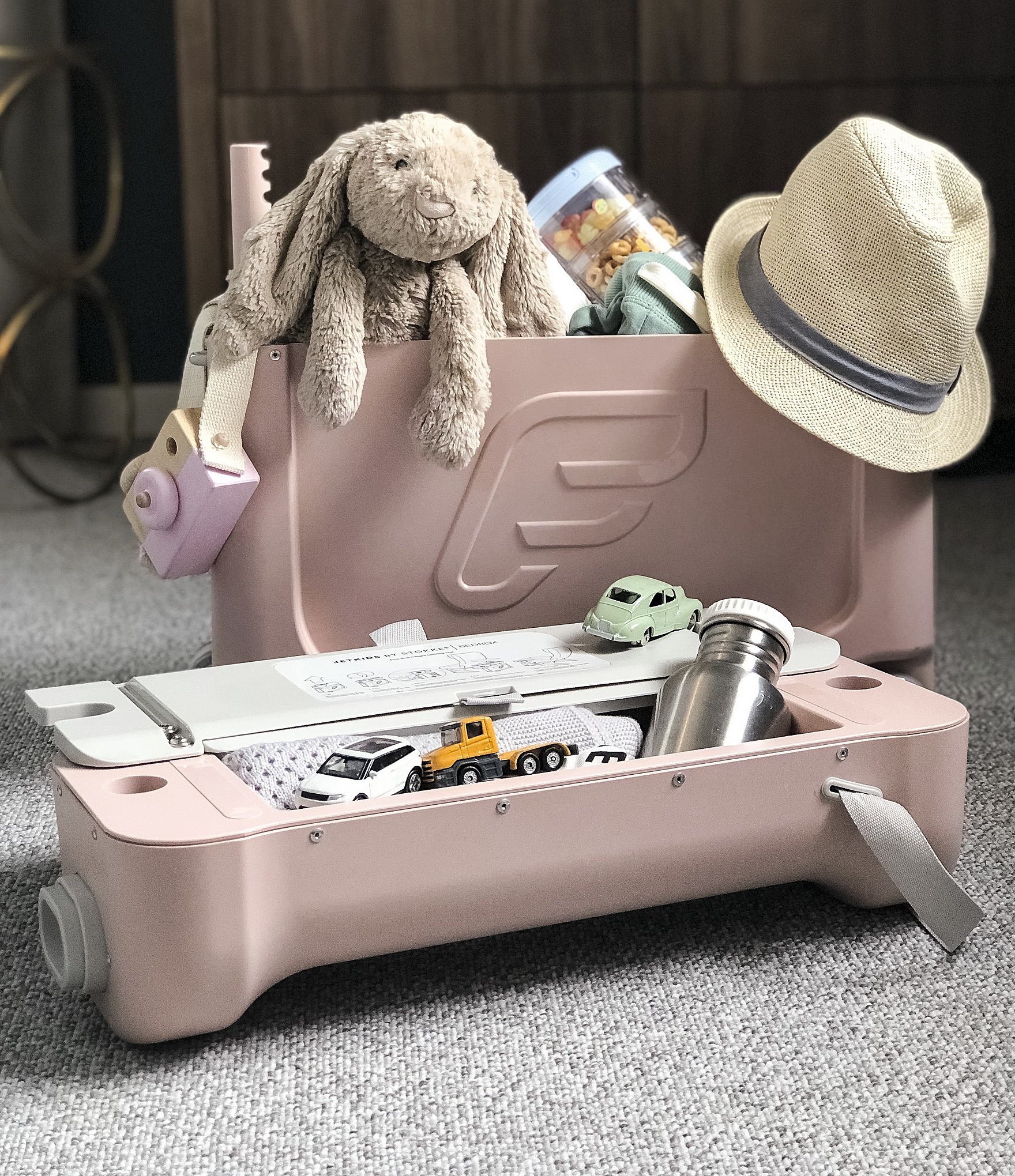 Stokke® JetKids™ Travel BedBox™ Ride-On Suitcase