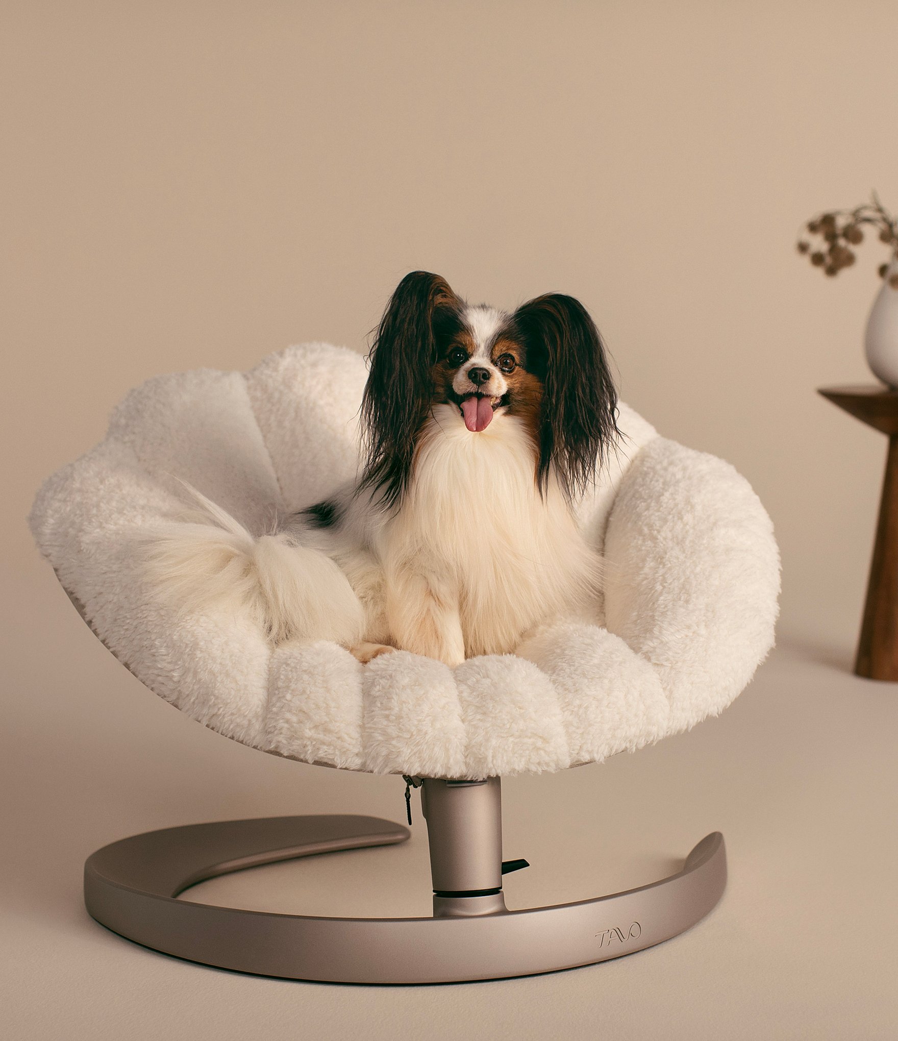 Tavo Pet Shell™ Pet Bed And Swaying Lounger