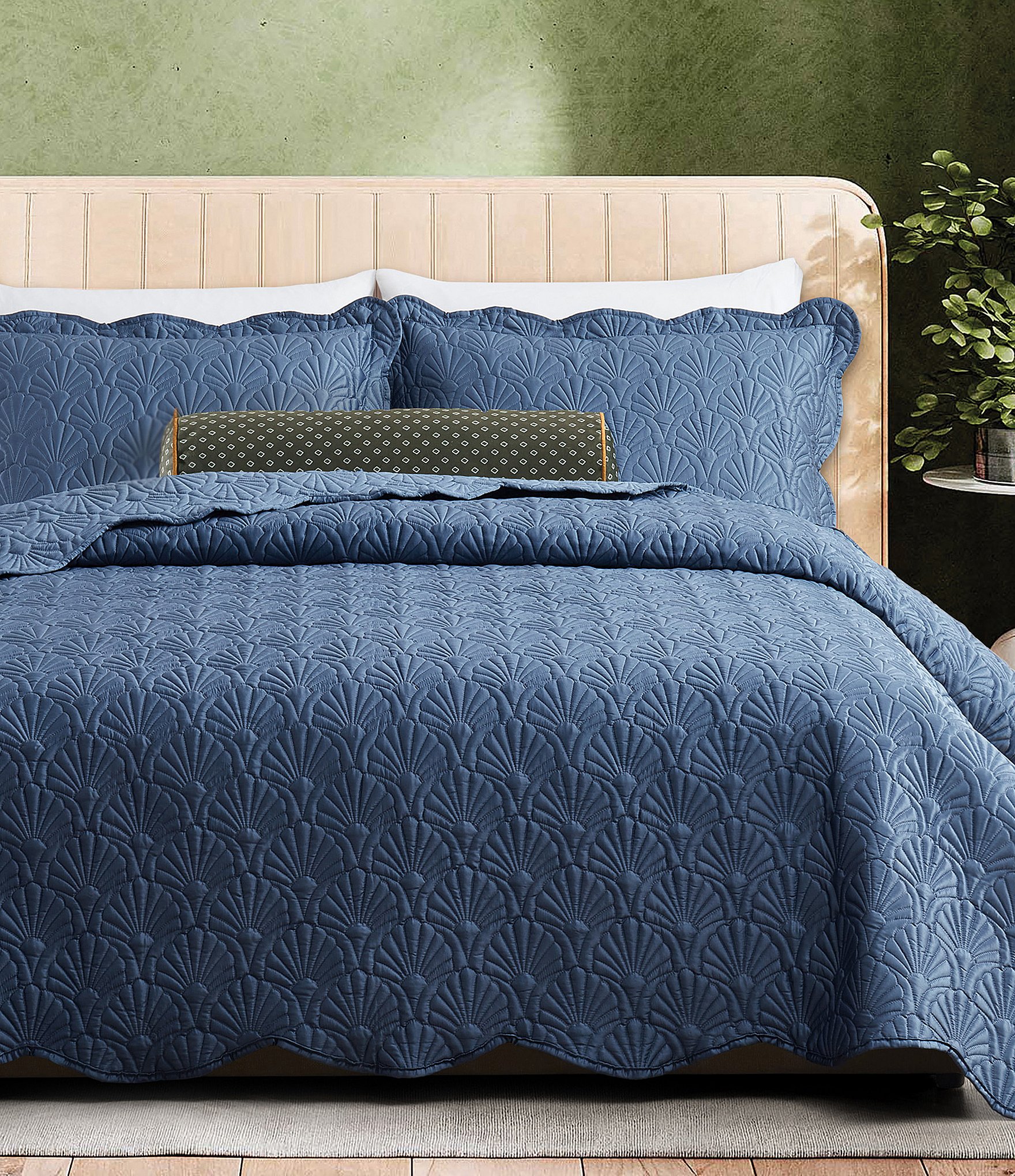 Ted Baker London Deco Shell Mini Quilt Set
