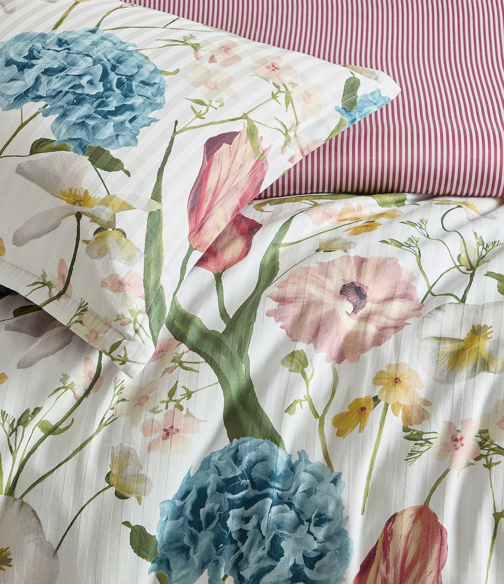 Ted Baker London Gloucester Floral Reversible Comforter Mini Set