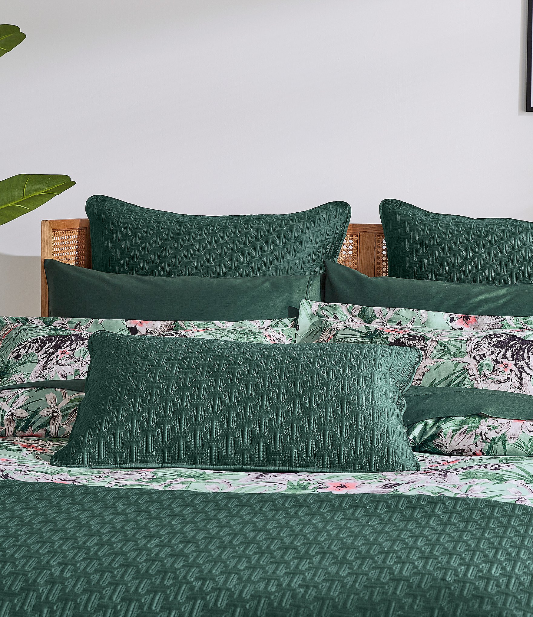 Ted Baker London Kingdom Tiger Botanical Pattern Comforter Mini Set