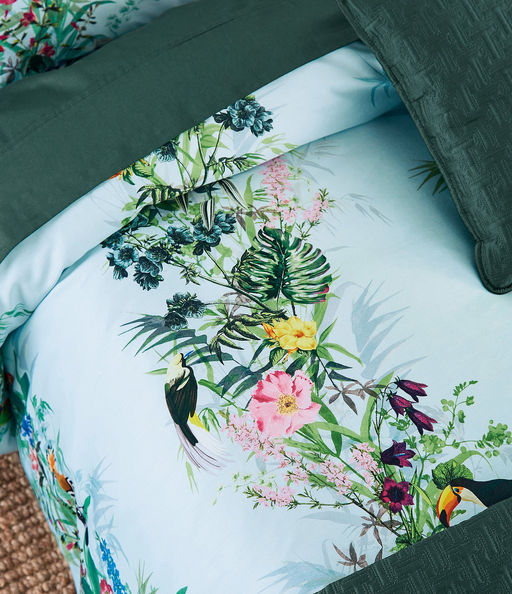 Ted Baker London Tropical Elevations Comforter Mini Set