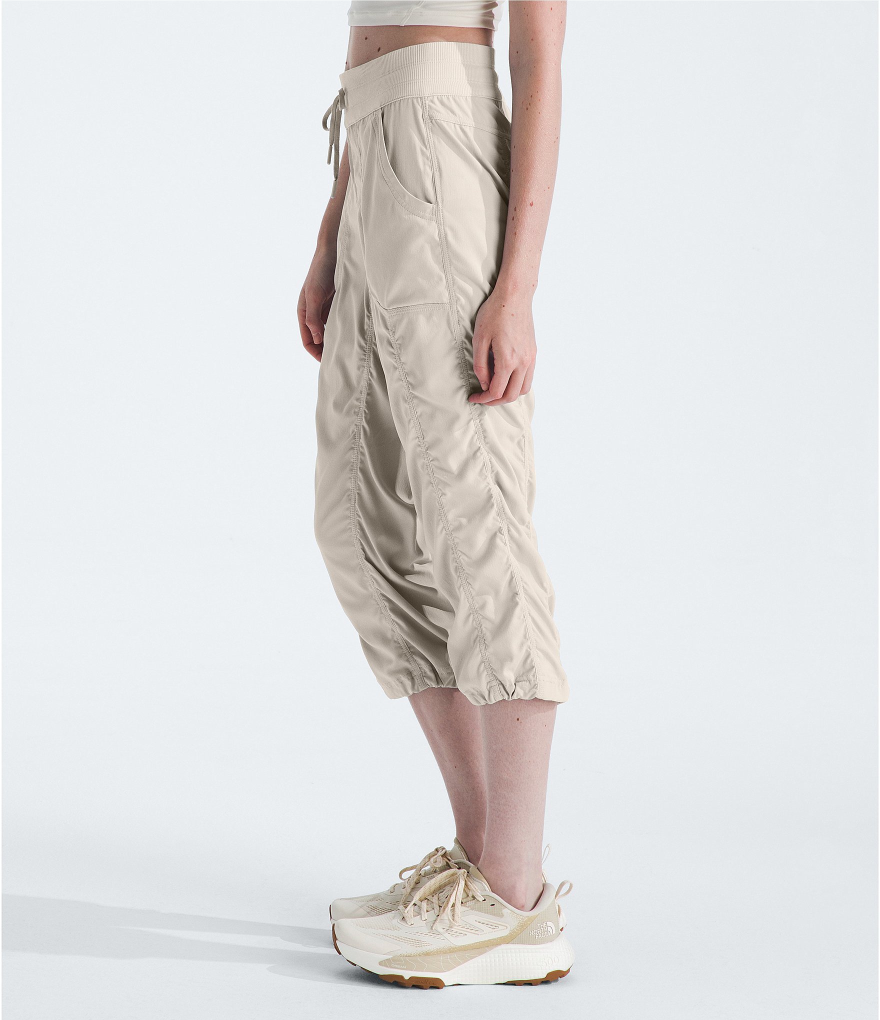 The North Face Aphrodite 2.0 Water Resistant Drawstring Capri Pants