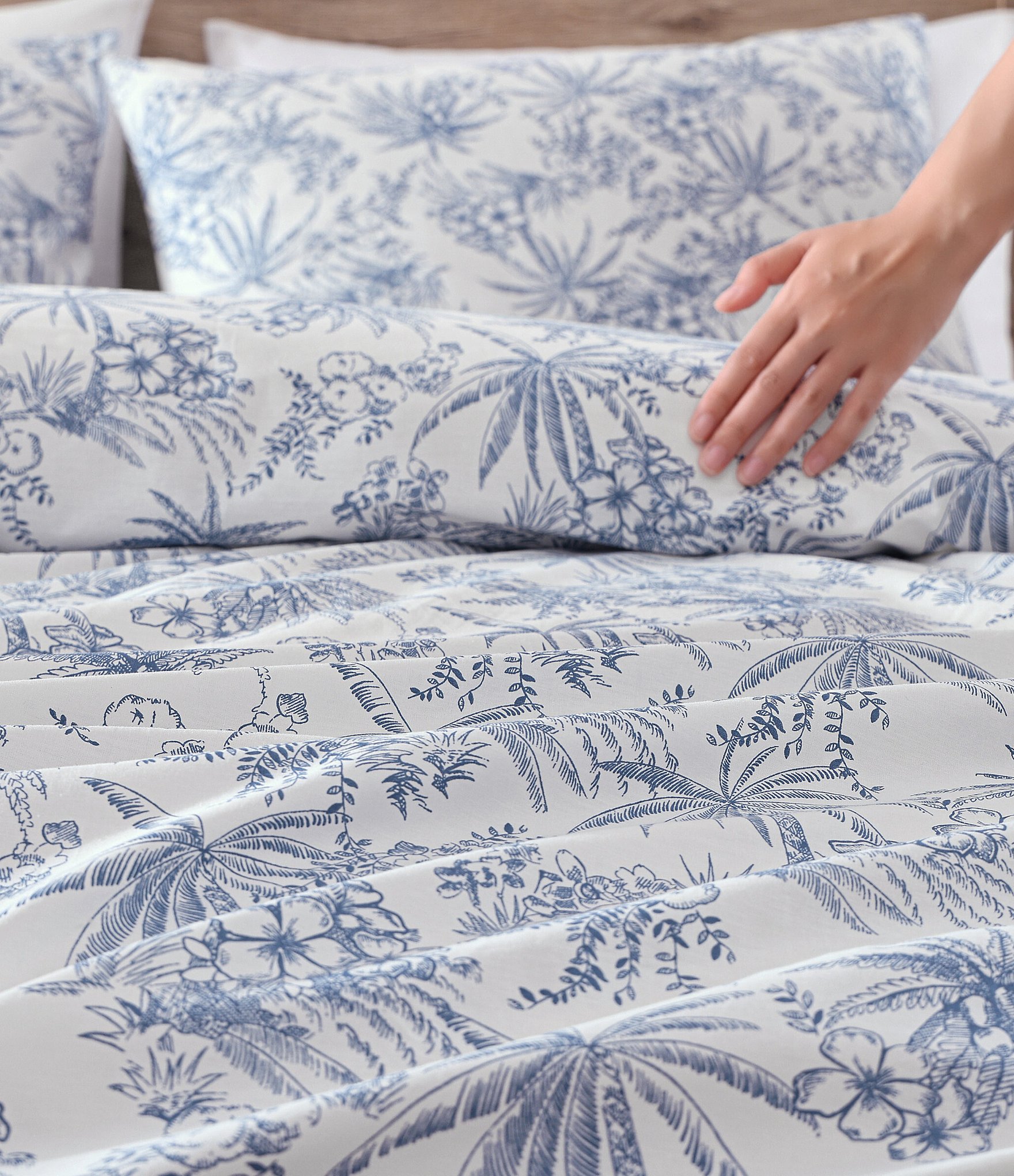 Tommy Bahama Pen And Ink Cotton Reversible Duvet Cover Mini Set