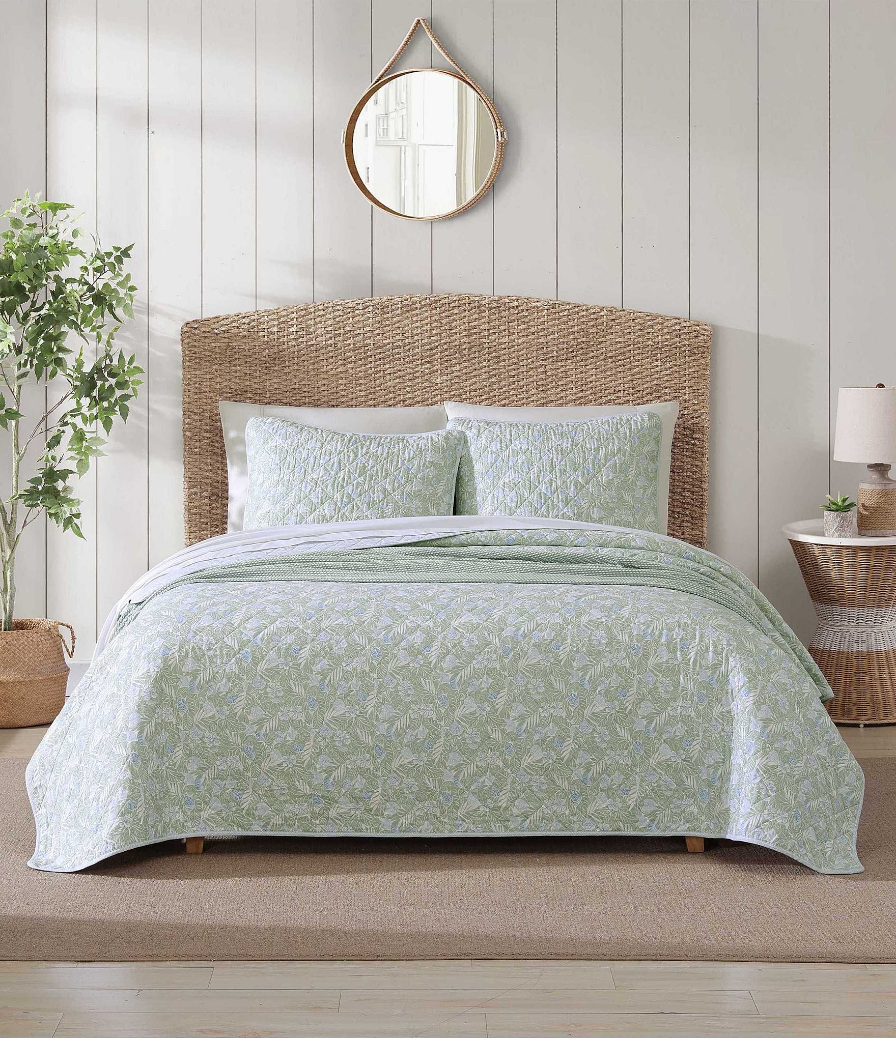 Tommy Bahama Pineapple Bloom Printed Reversible Quilt Mini Set