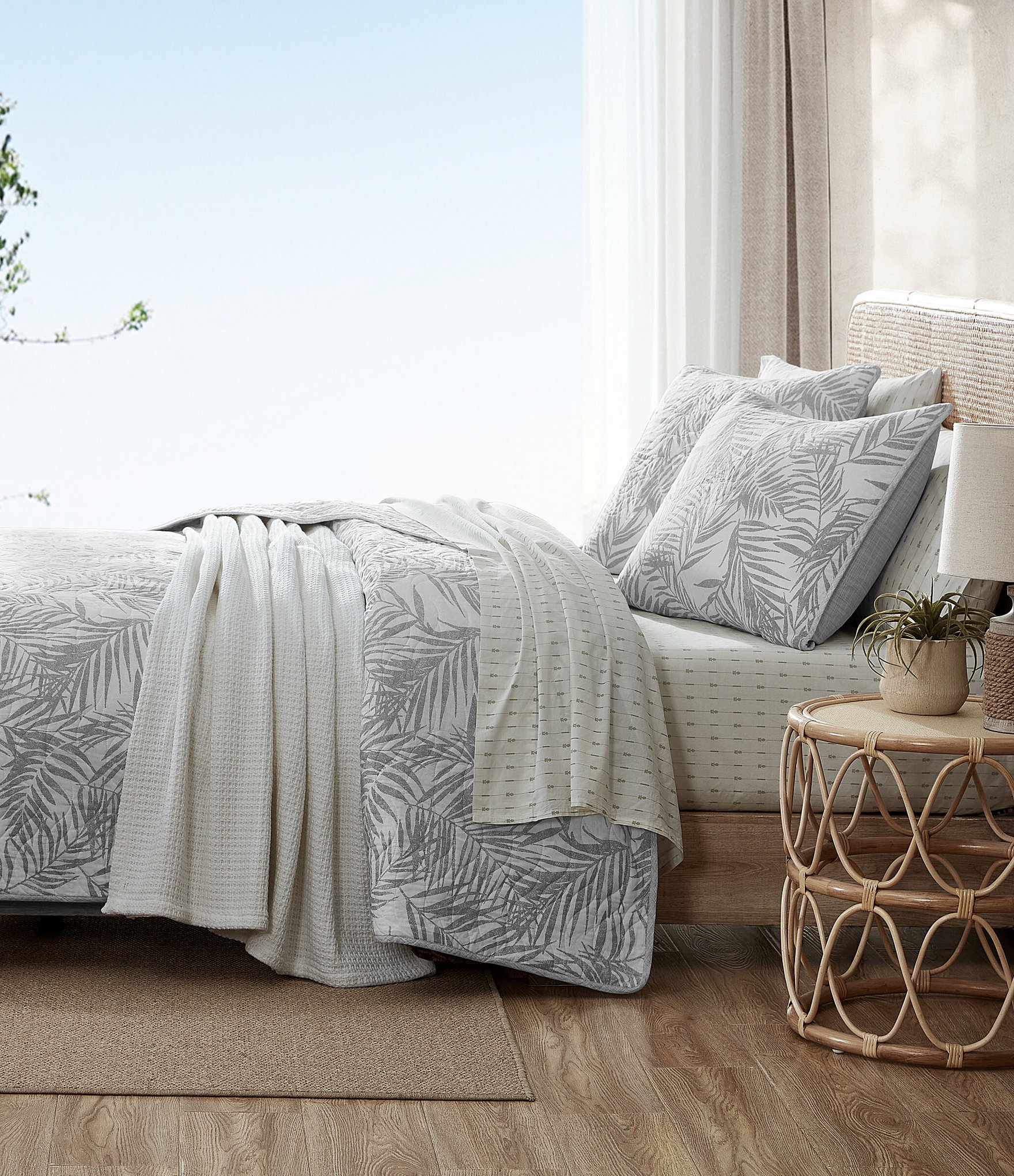 Tommy Bahama Printed Palmday Reversible Quilt Mini Set