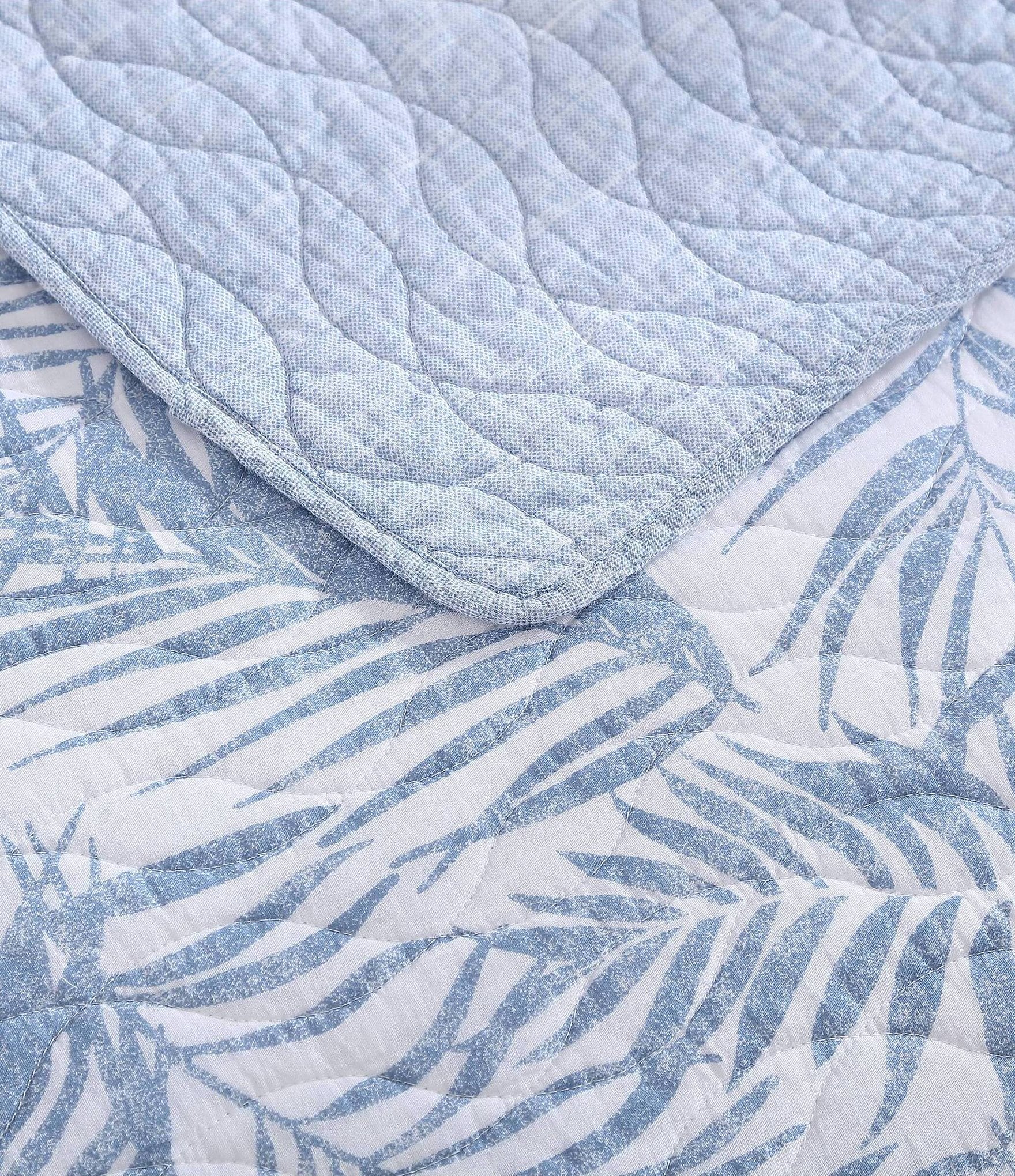 Tommy Bahama Printed Palmday Reversible Quilt Mini Set