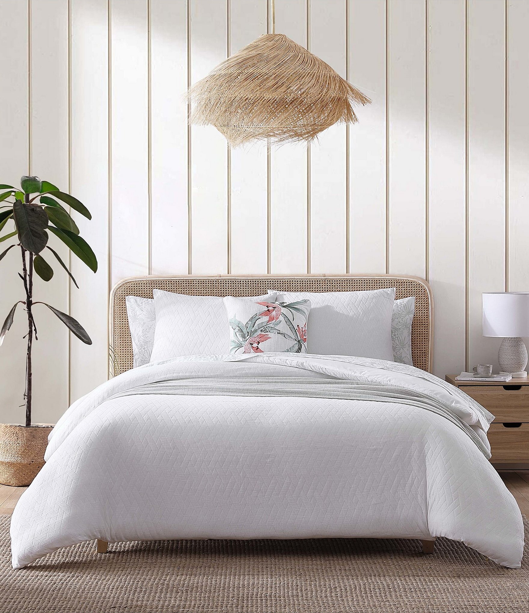 Plain white deals comforter full