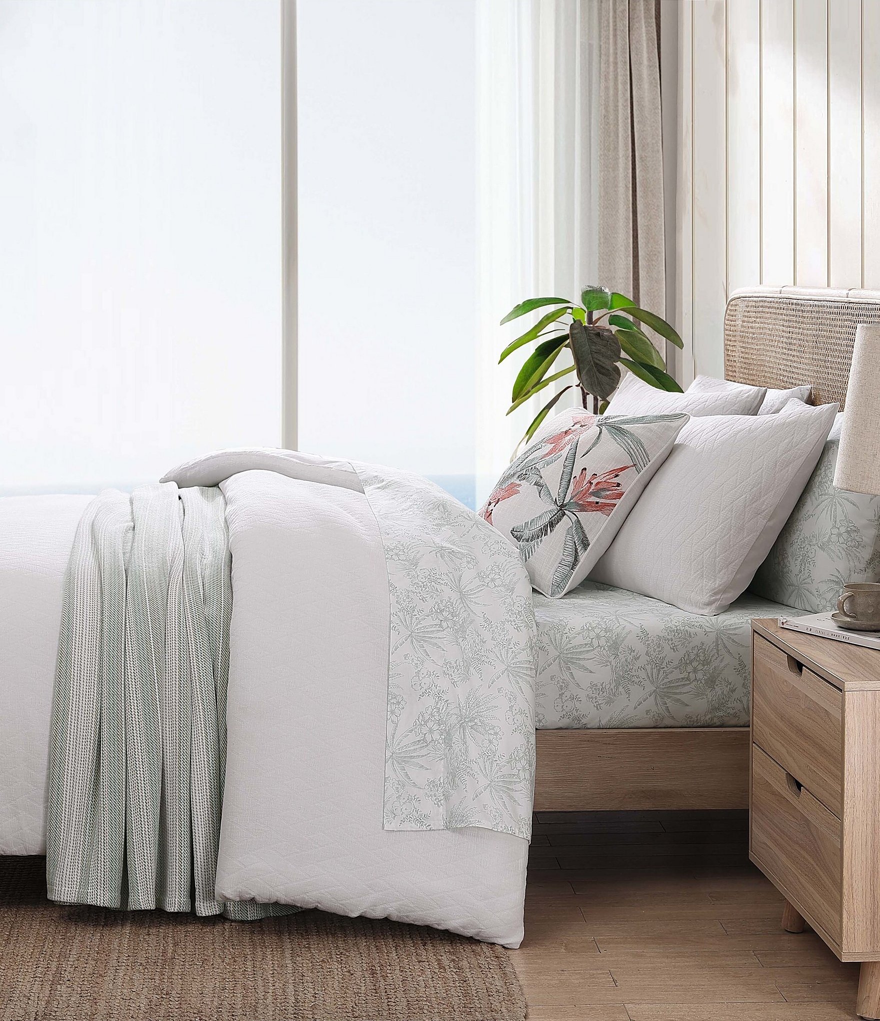 Tommy Bahama Wicker Woven Solid White Comforter Mini Set