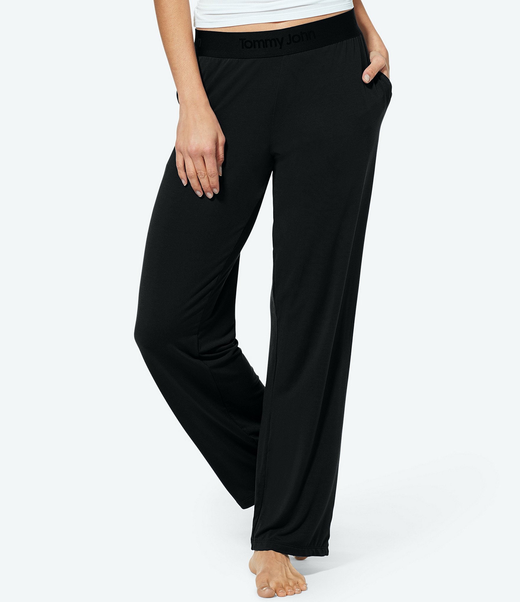 Women Black Solid Lounge Pants